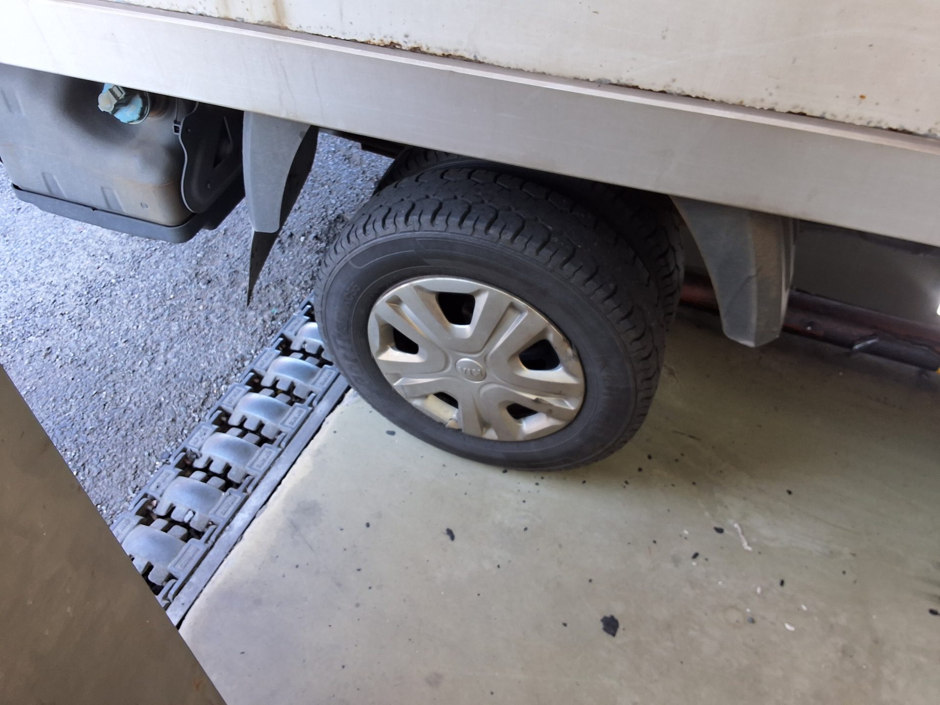 KIA THE NEW BONGO III CARGO BUILT-IN BOX TRUCK PLUS MODEL 2020 - zdjęcie 22