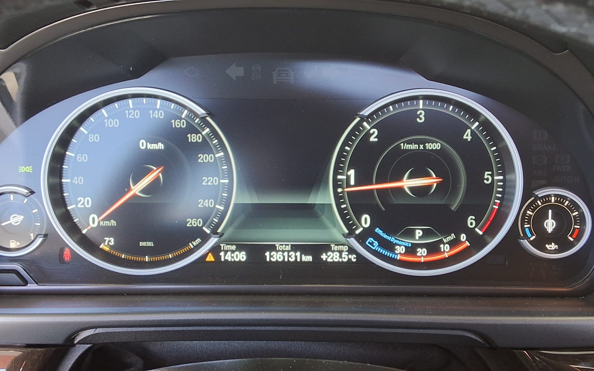 BMW 5 SERIES (6TH GEN) 520d 2013 - zdjęcie 9