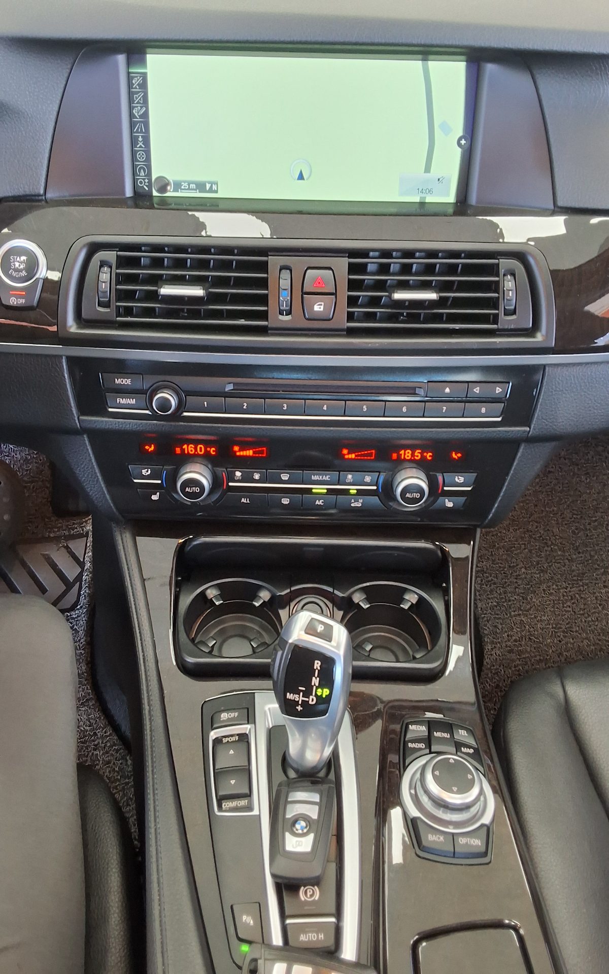 BMW 5 SERIES (6TH GEN) 520d 2013 - zdjęcie 18