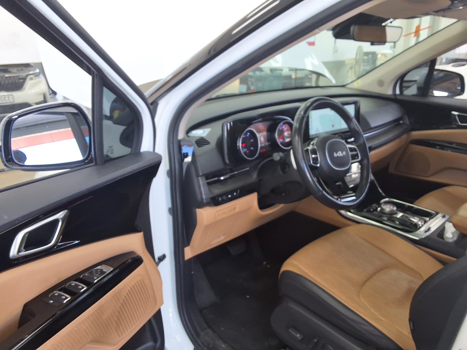 KIA NEW CARNIVAL (KA4) 9-SEATER DIESEL NOBLESSE 2023 - zdjęcie 11