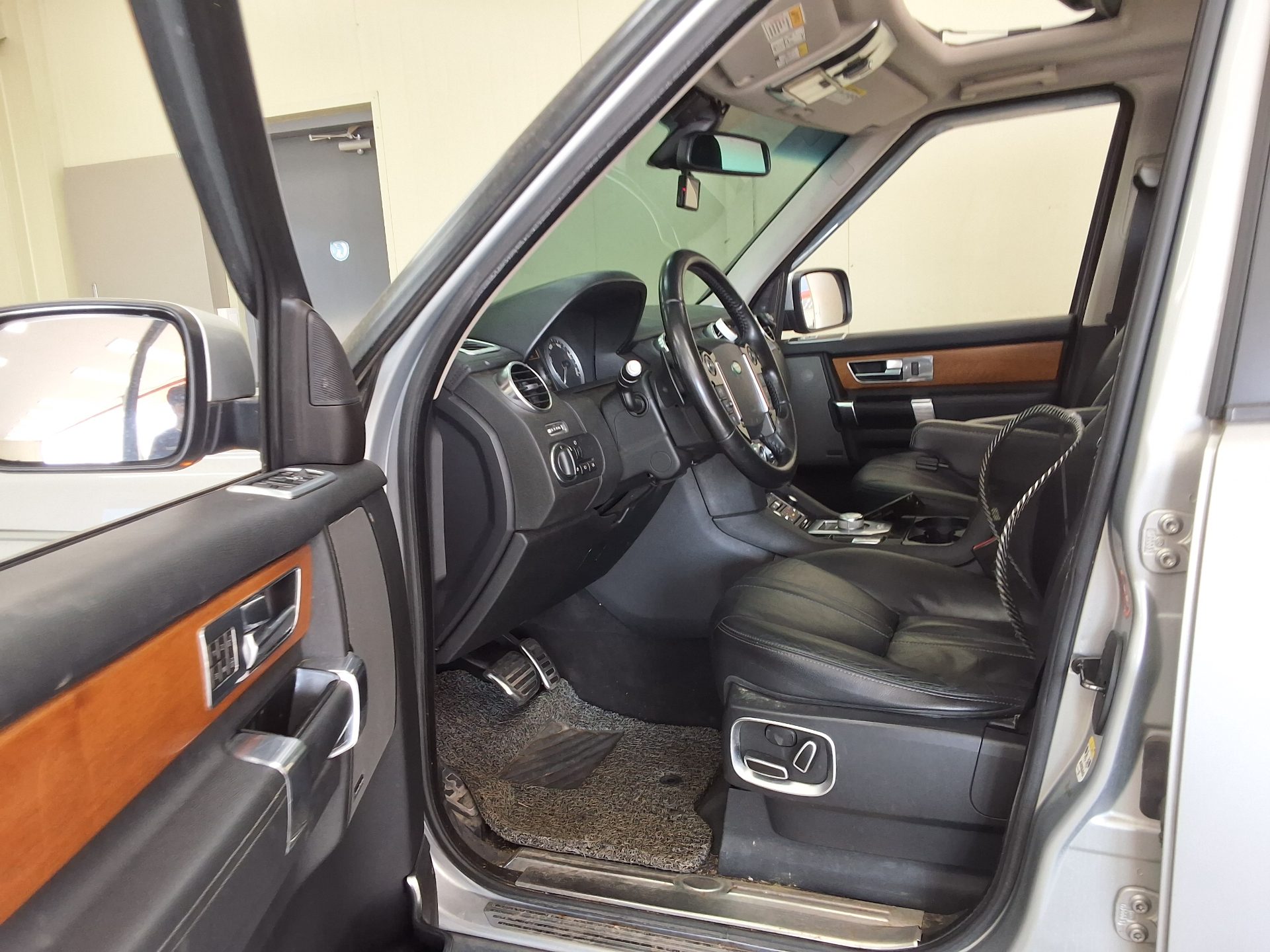 LAND ROVER DISCOVERY 4 3.0 SDV6 SE 2012 - zdjęcie 11