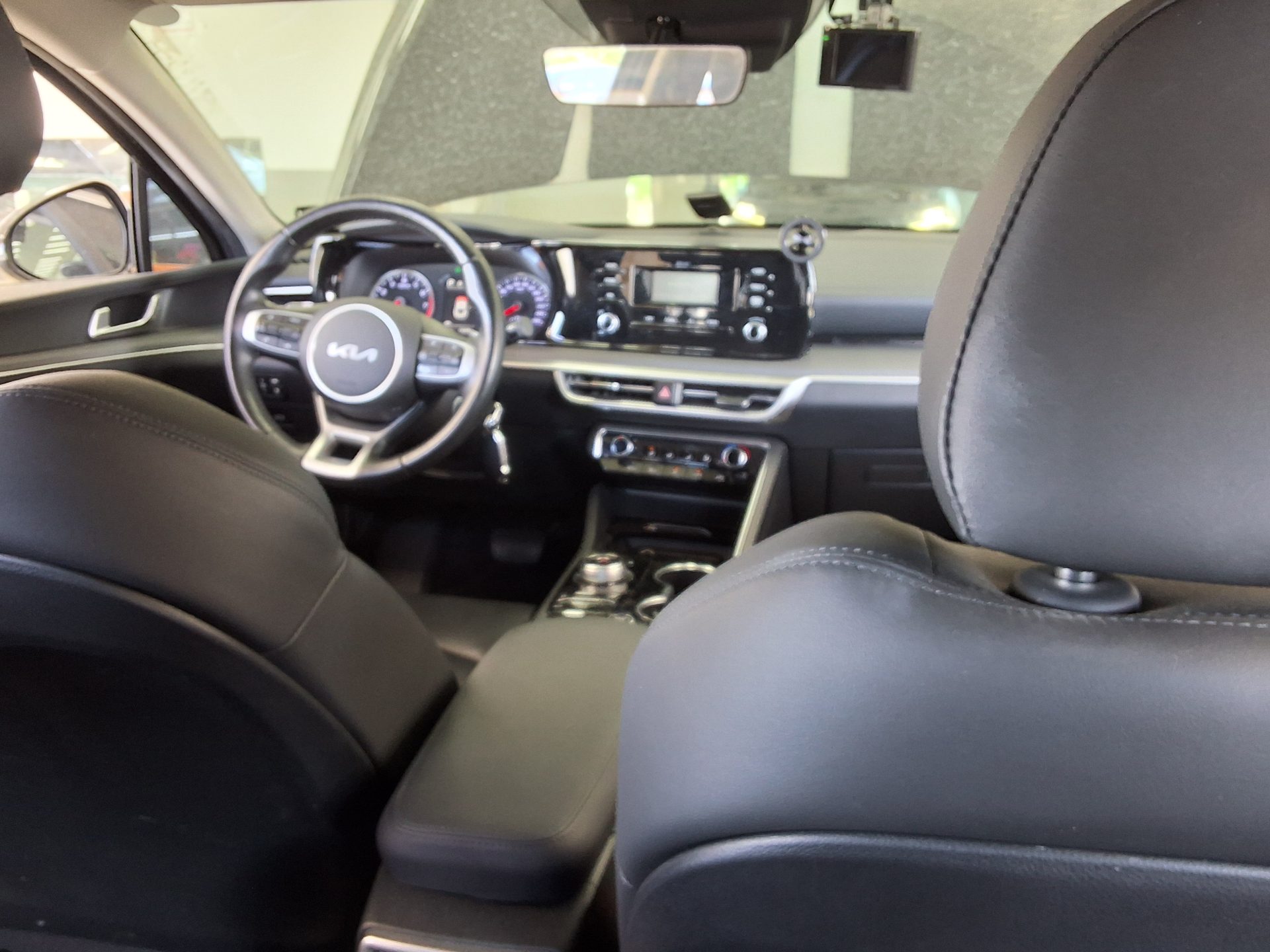 KIA NEW K5 (DL3) 2.0 GASOLINE TRENDY 2023 - zdjęcie 11