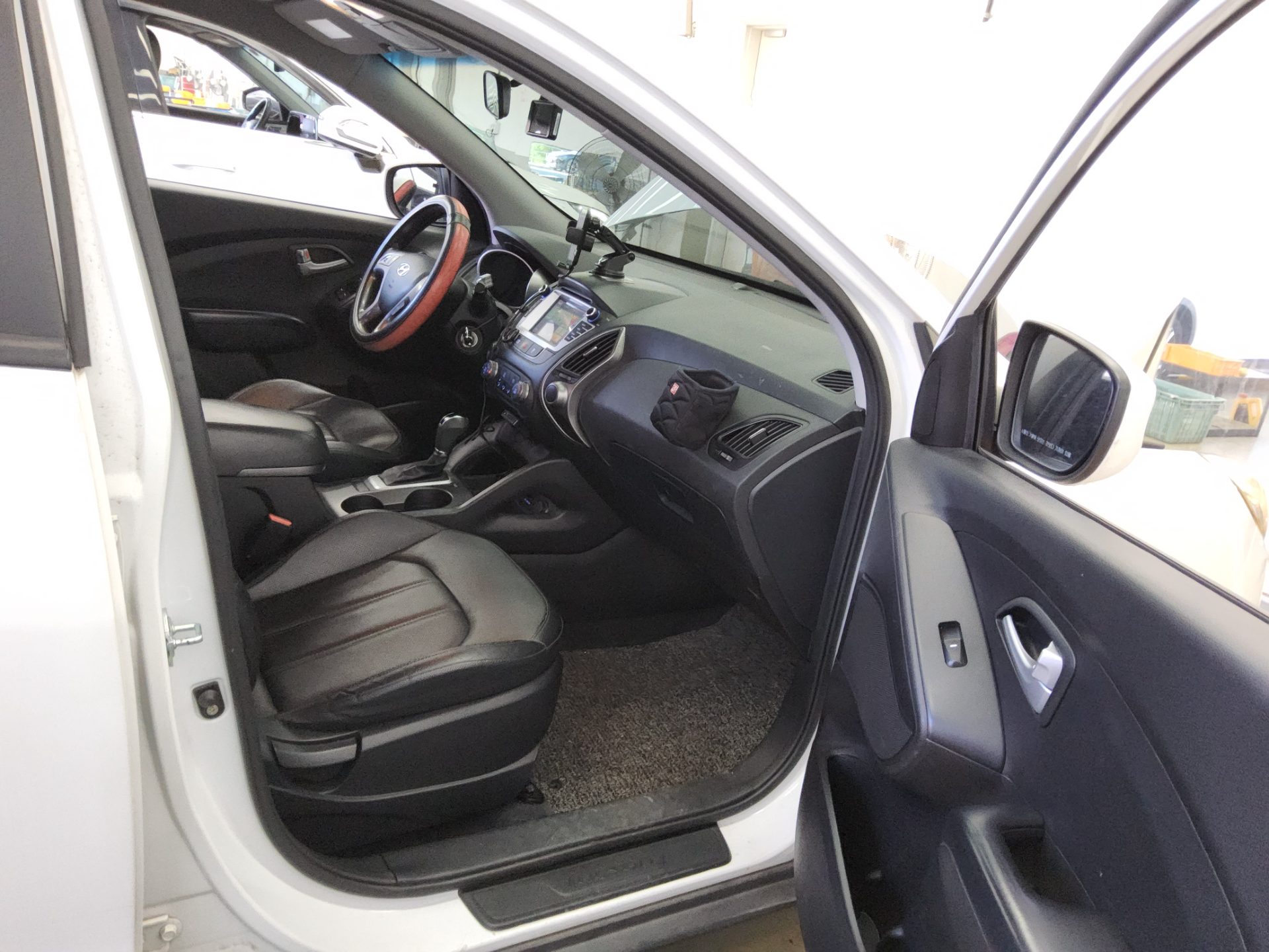 HYUNDAI NEW TUCSON ix DIESEL R2.0 4WD SMART 2014 - zdjęcie 14
