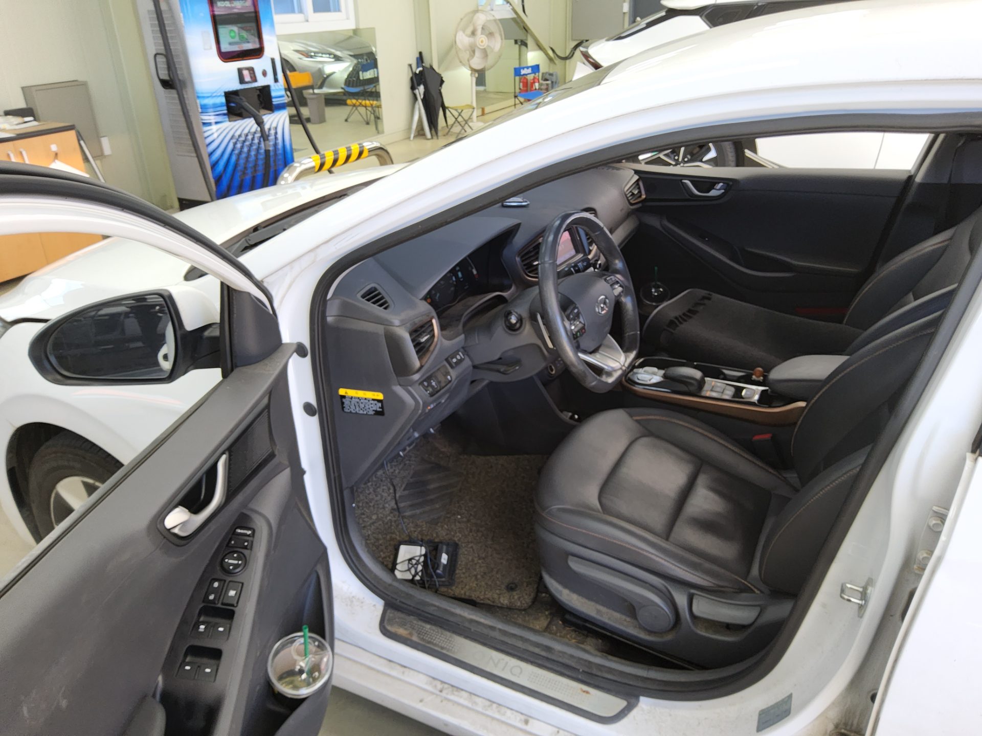 HYUNDAI IONIQ ELECTRIC I 2018 - zdjęcie 10
