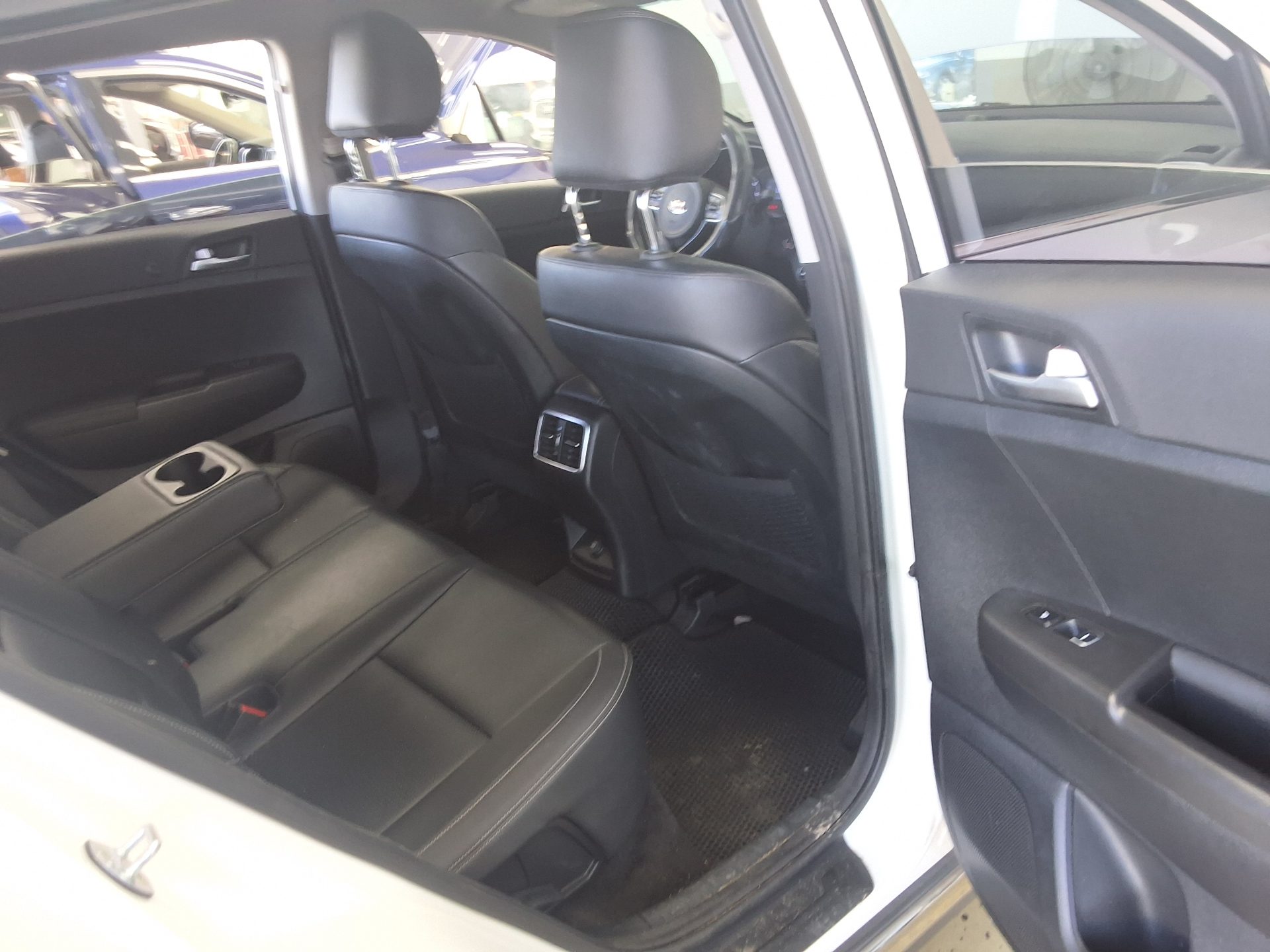 KIA NEW SPORTAGE 1.7 2WD NOBLESSE 2018 - zdjęcie 14