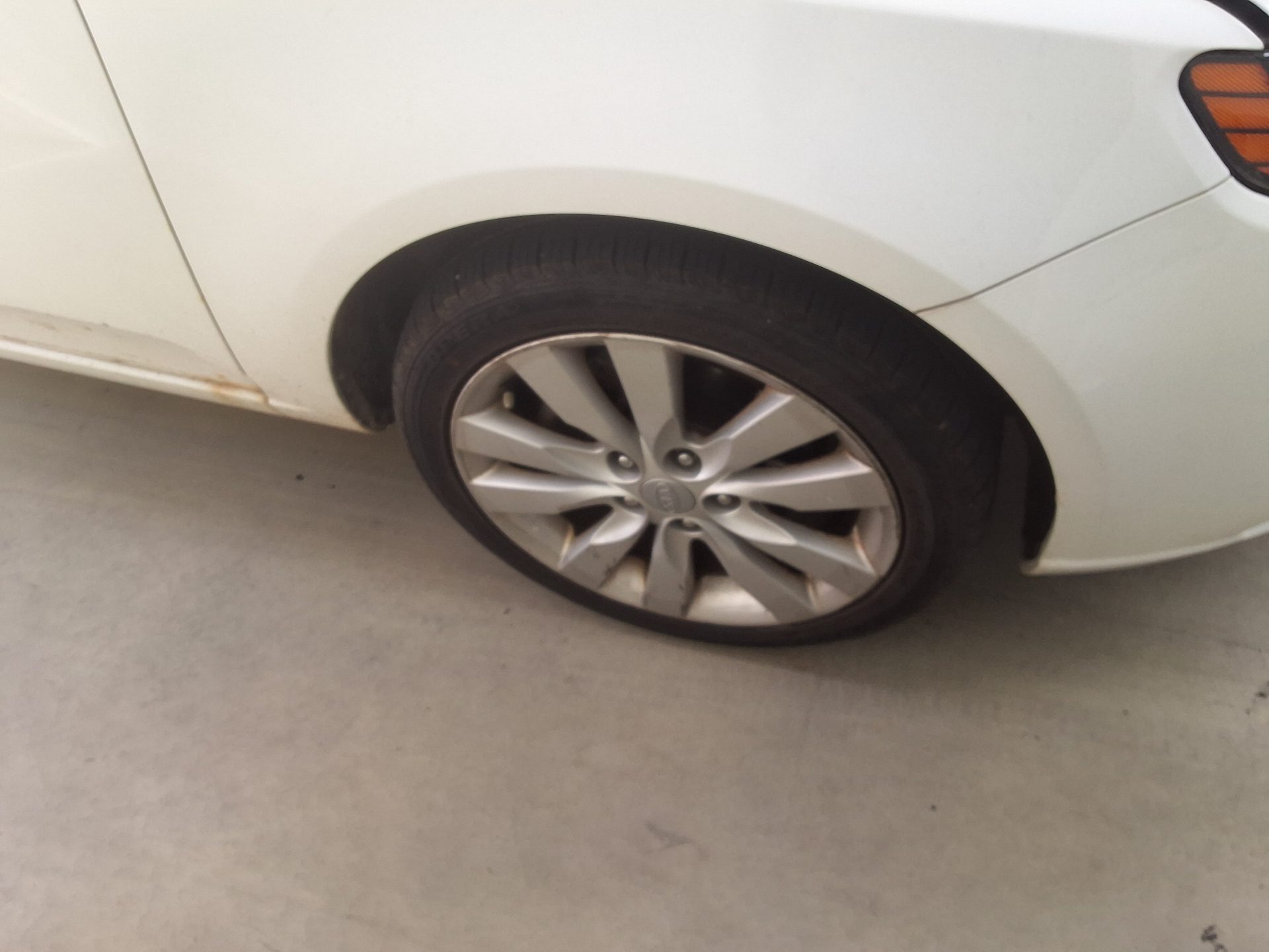 KIA FORTE 1.6 CVVT PREMIUM Si BLACK 2010 - zdjęcie 21