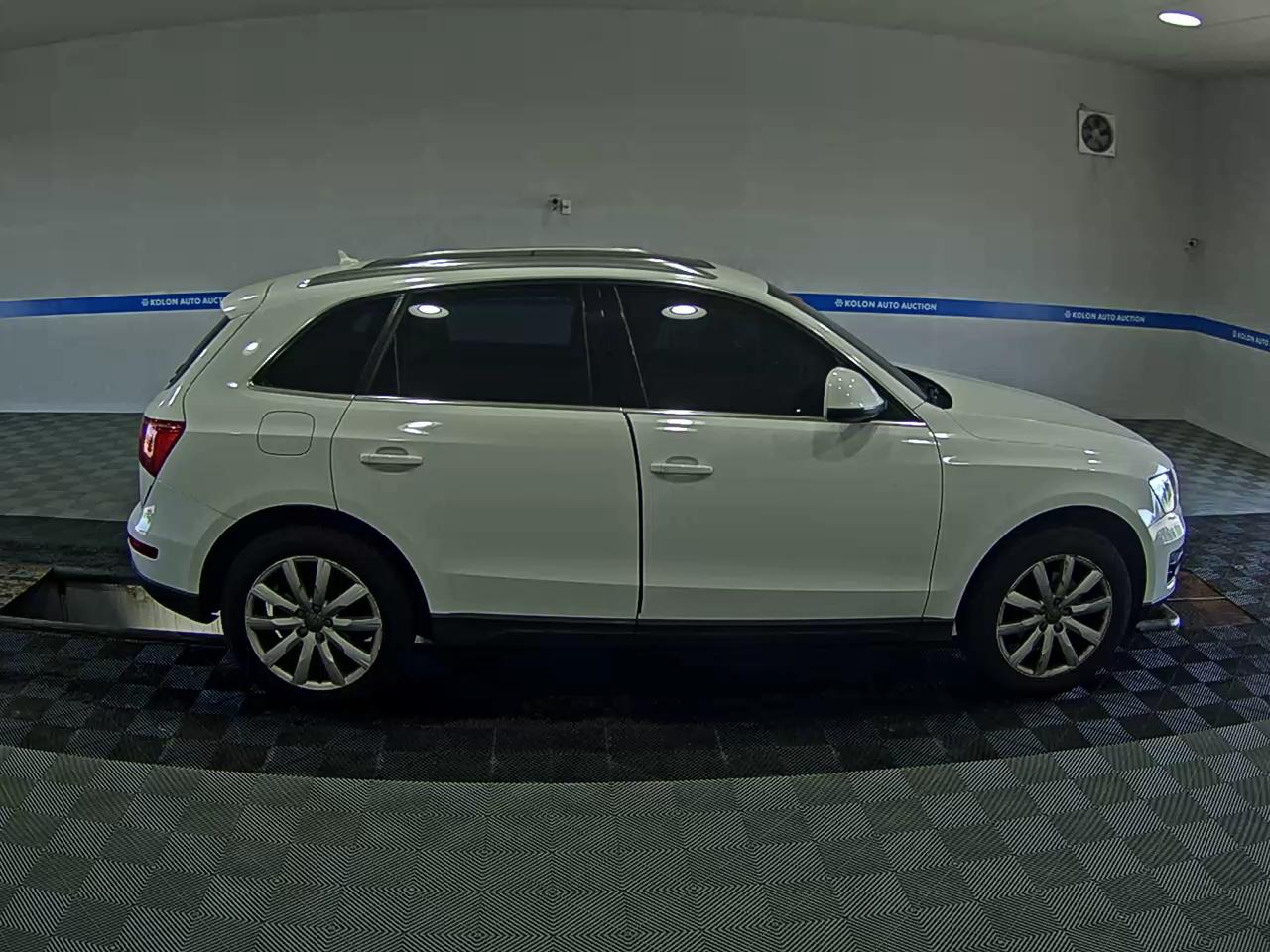 AUDI Q5 2.0 TDI QUATTRO DYNAMIC 2009 - zdjęcie 4