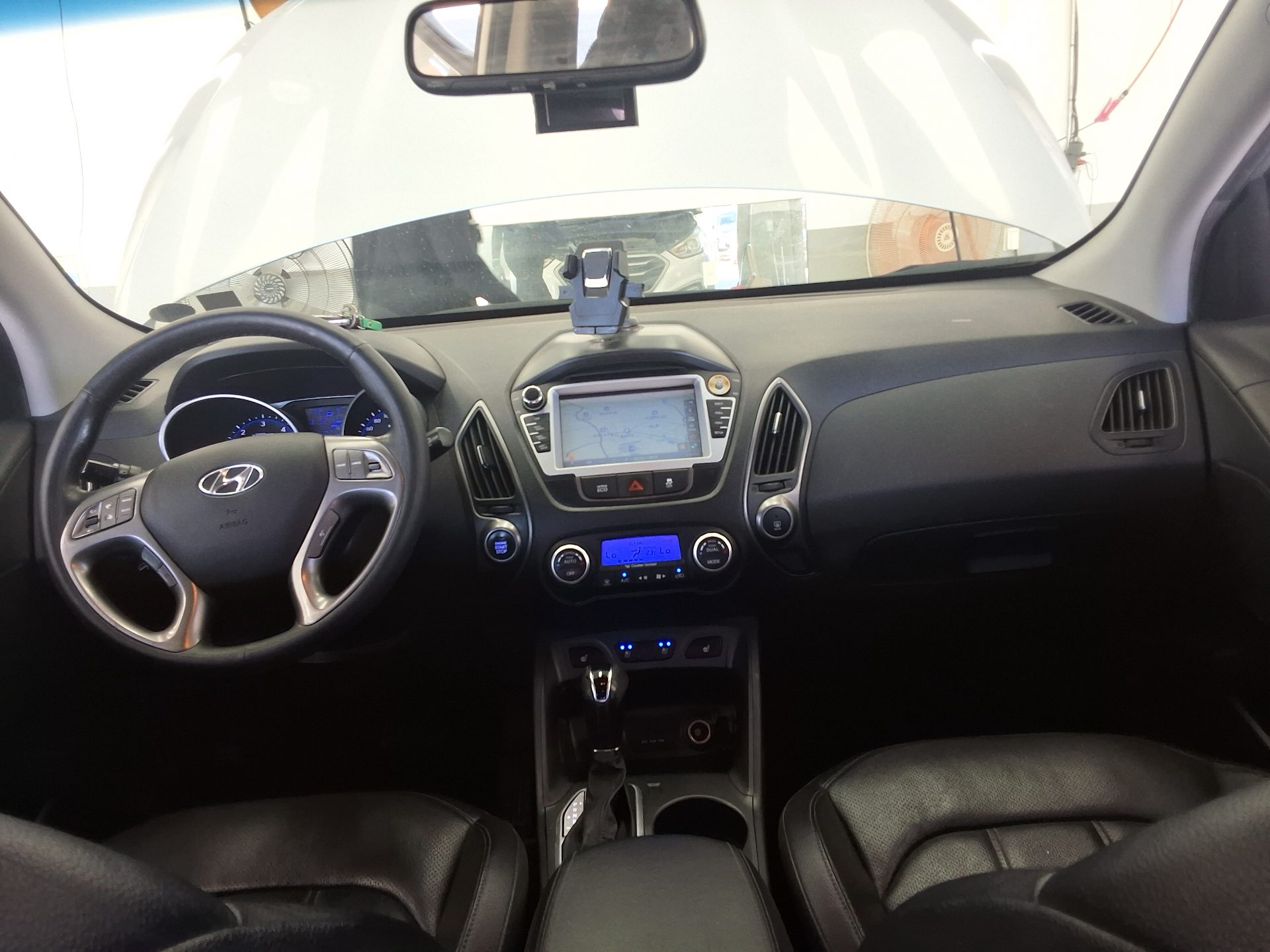 HYUNDAI NEW TUCSON ix DIESEL R2.0 2WD MODERN 2015 - zdjęcie 12