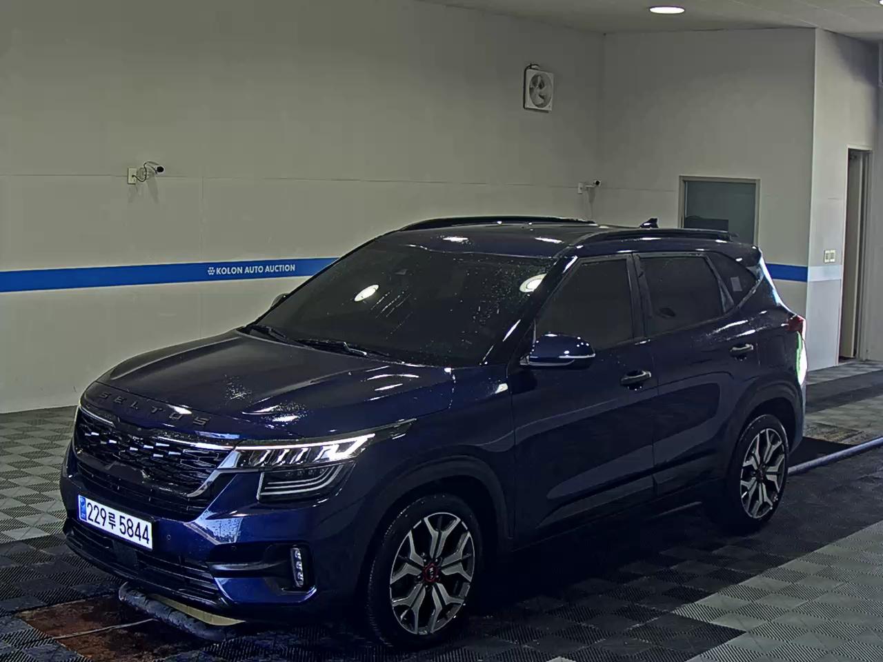KIA SELTOS 1.6 GASOLINE 2WD SIGNATURE 2021 - zdjęcie 2
