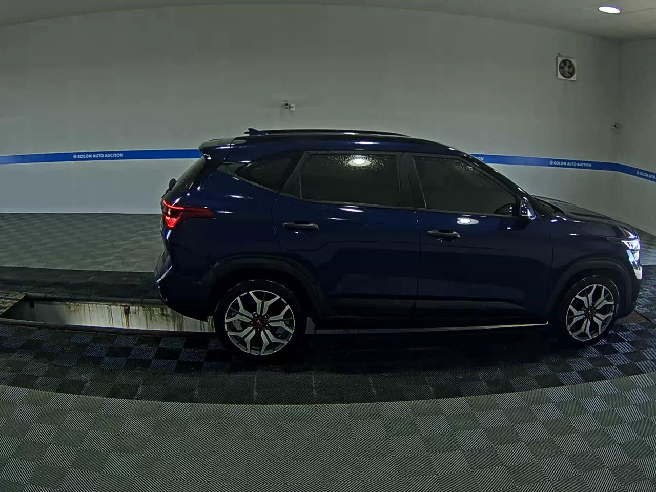 KIA SELTOS 1.6 GASOLINE 2WD SIGNATURE 2021 - zdjęcie 4