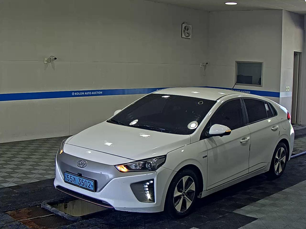 HYUNDAI IONIQ ELECTRIC I 2018 - zdjęcie 2