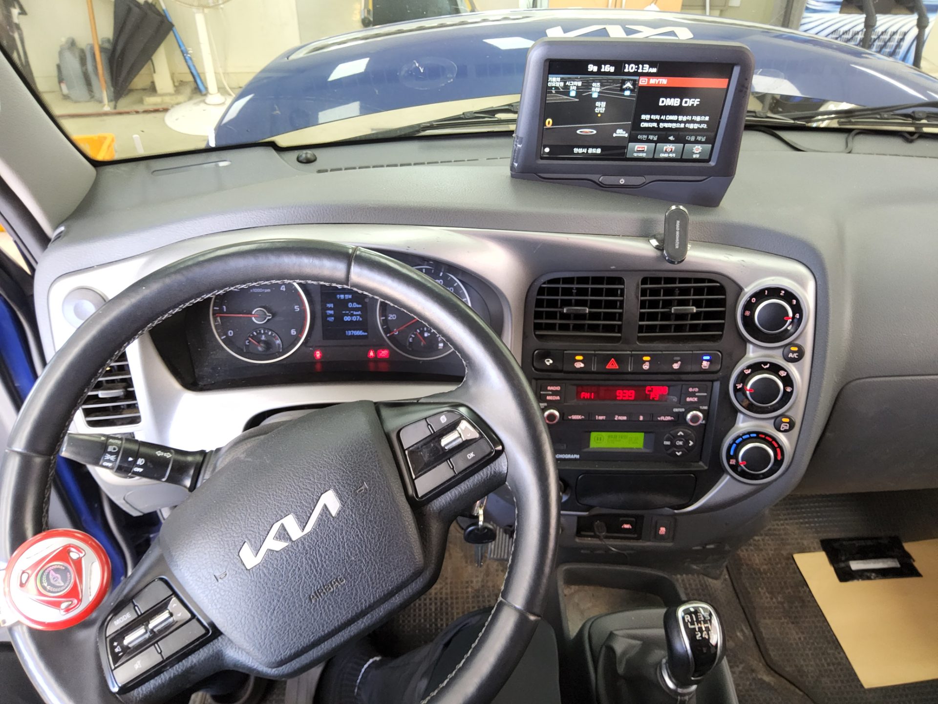 KIA THE NEW BONGO III CARGO 1.2 TON KING CAB EXTRA LONG WHEELBASE GL 2023 - zdjęcie 15