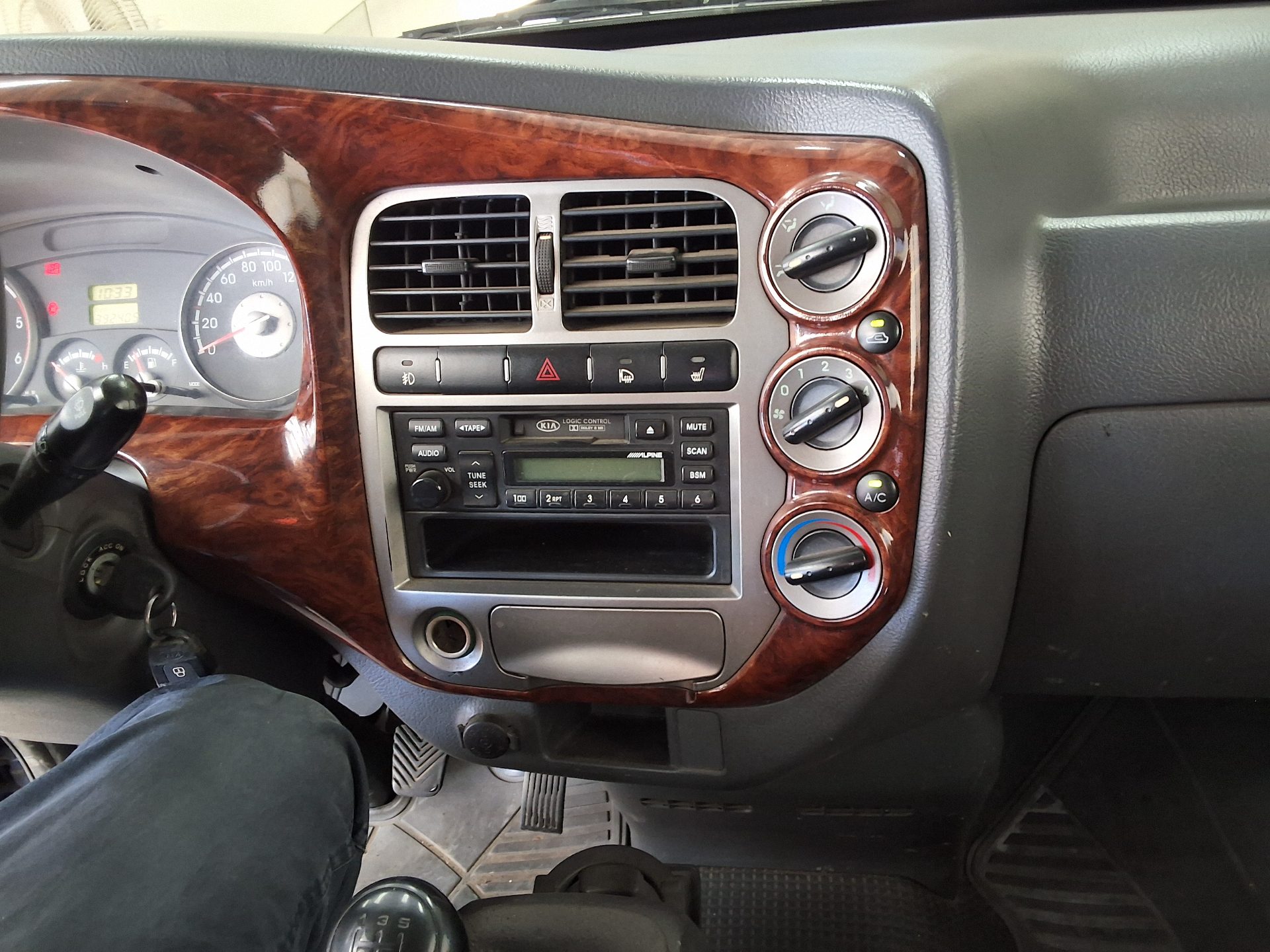 KIA BONGO III CARGO CRDi KING CAB LONG WHEELBASE 2008 - zdjęcie 20