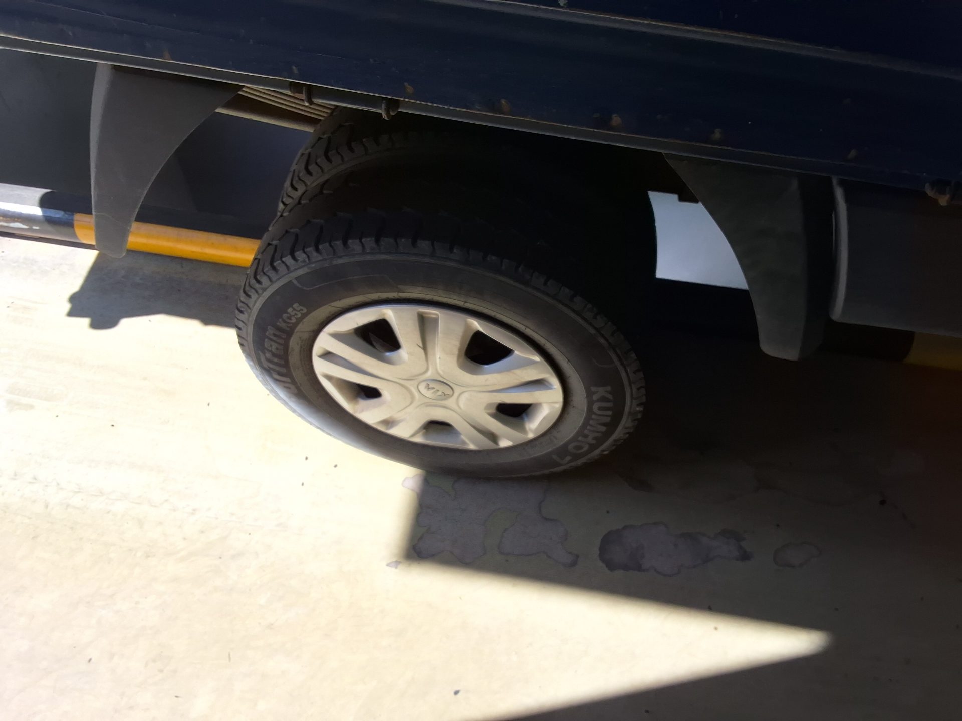 KIA BONGO III CARGO CRDi KING CAB LONG WHEELBASE 2008 - zdjęcie 18