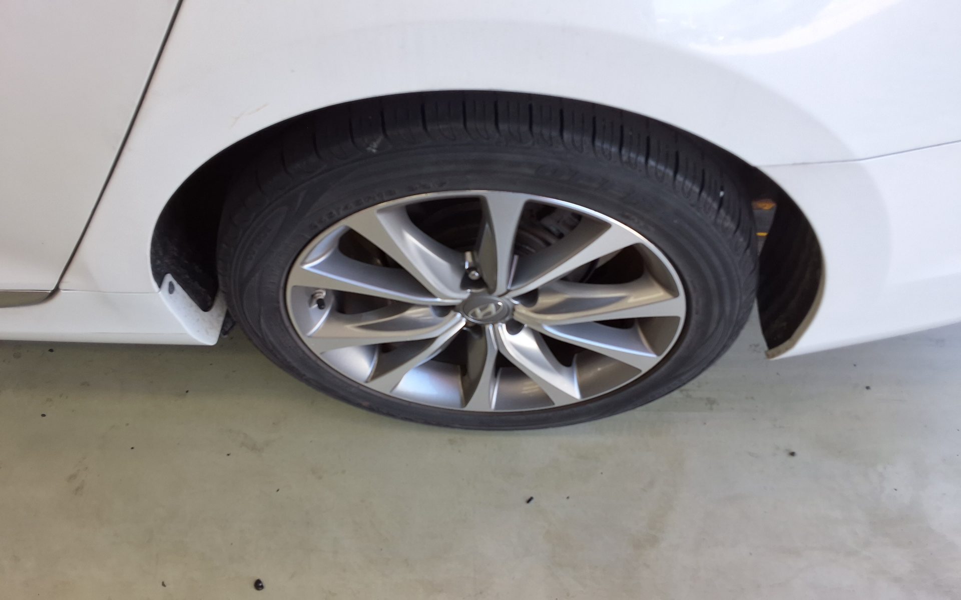HYUNDAI GRANDEUR HG HG 300 PREMIUM 2016 - zdjęcie 24