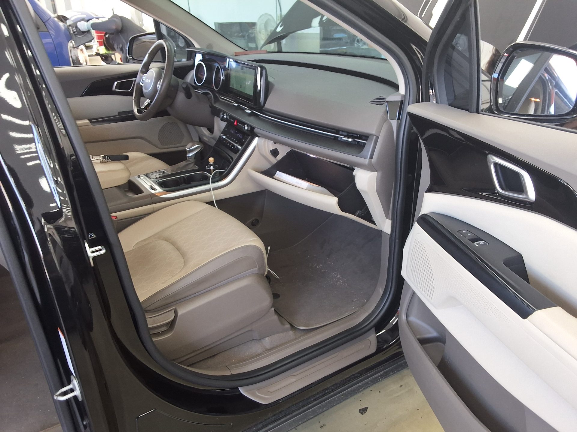 KIA NEW CARNIVAL (KA4) 9-SEATER DIESEL PRESTIGE 2022 - zdjęcie 15