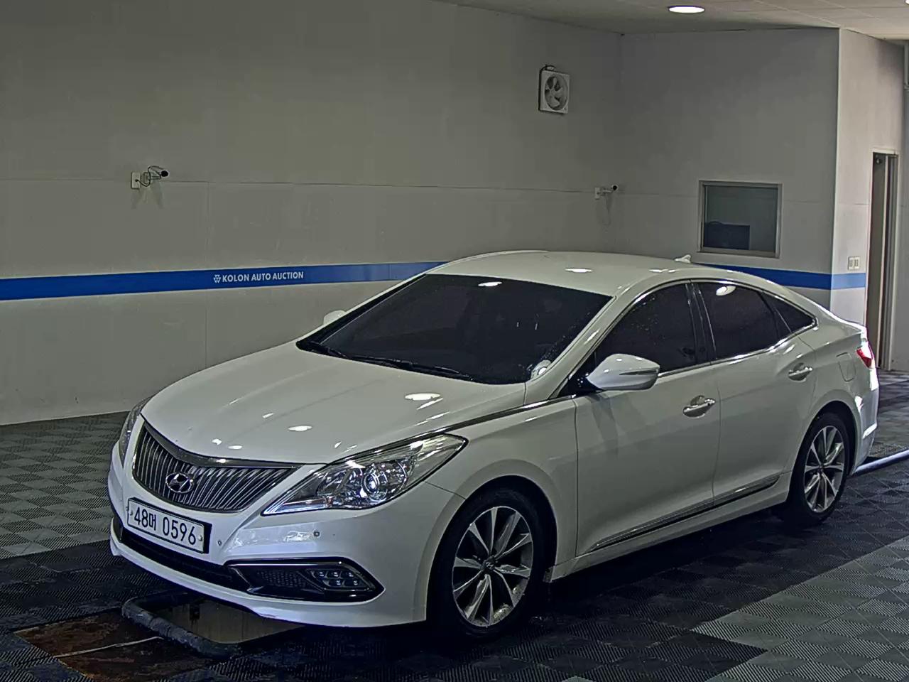 HYUNDAI GRANDEUR HG HG 300 PREMIUM 2016 - zdjęcie 2