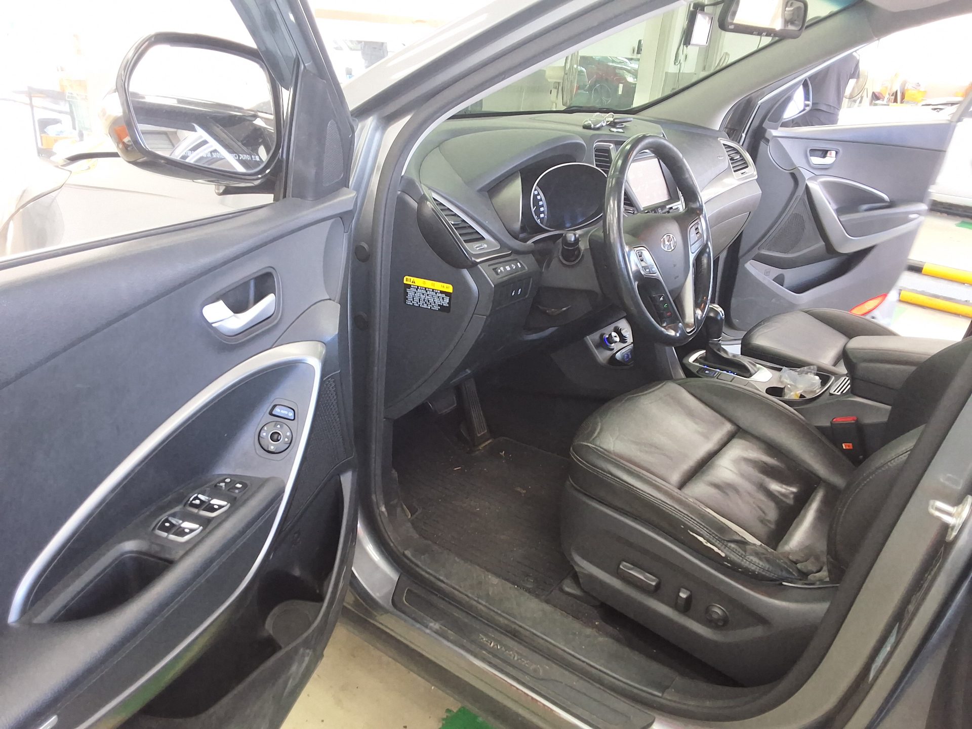 HYUNDAI SANTA FE THE PRIME DIESEL R2.0 2WD PREMIUM 2017 - zdjęcie 11