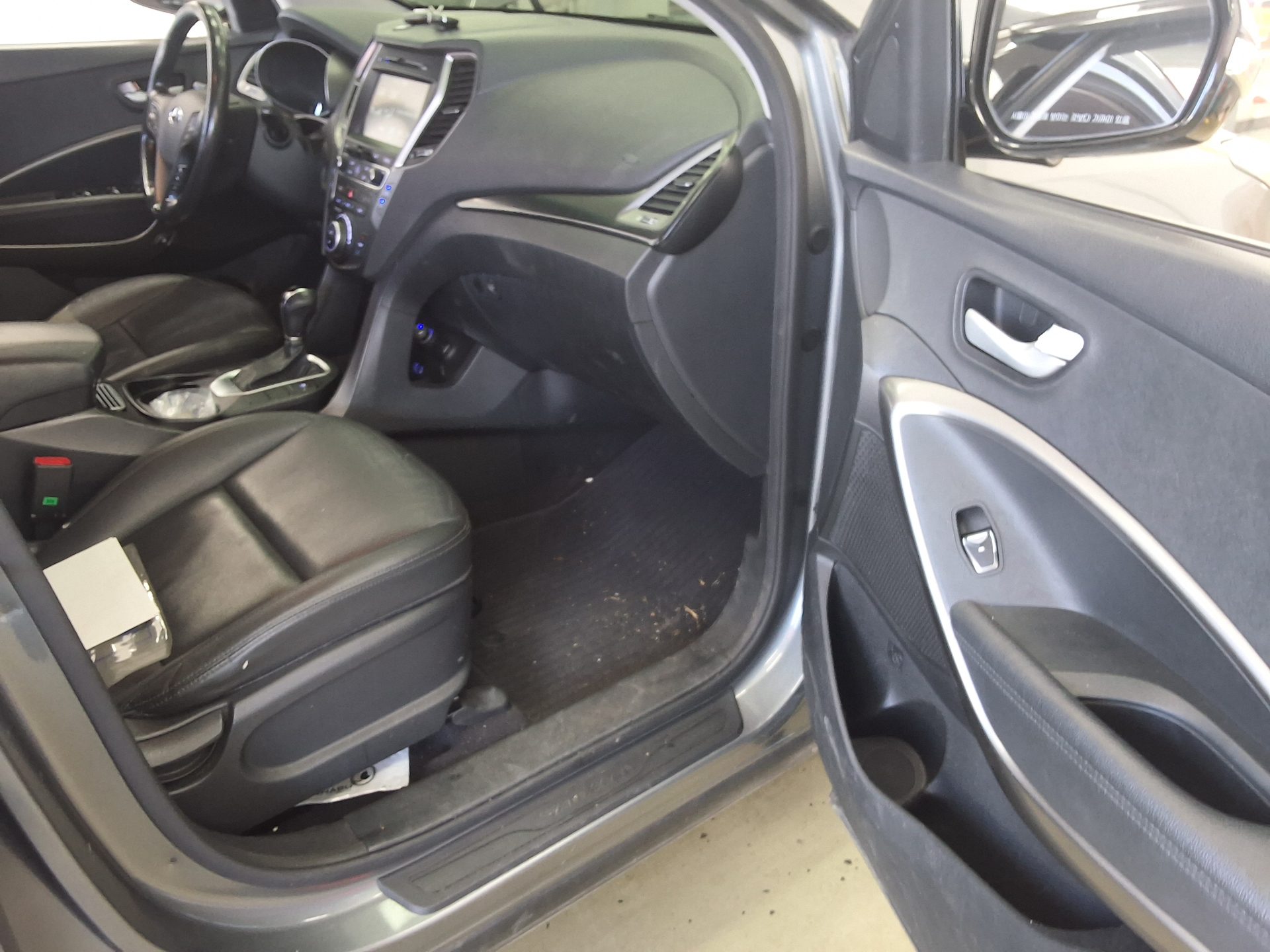 HYUNDAI SANTA FE THE PRIME DIESEL R2.0 2WD PREMIUM 2017 - zdjęcie 15