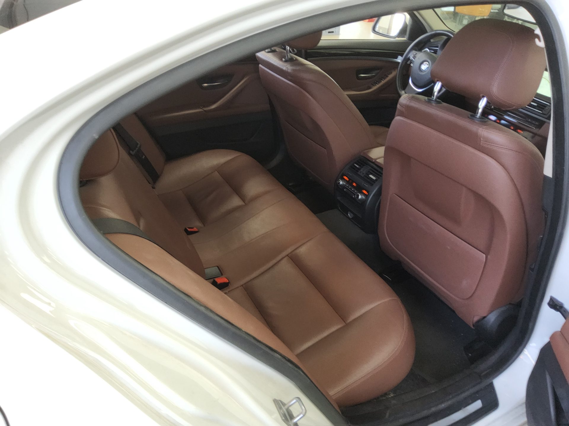 BMW 5 SERIES (6TH GEN) 528i 2014 - zdjęcie 13