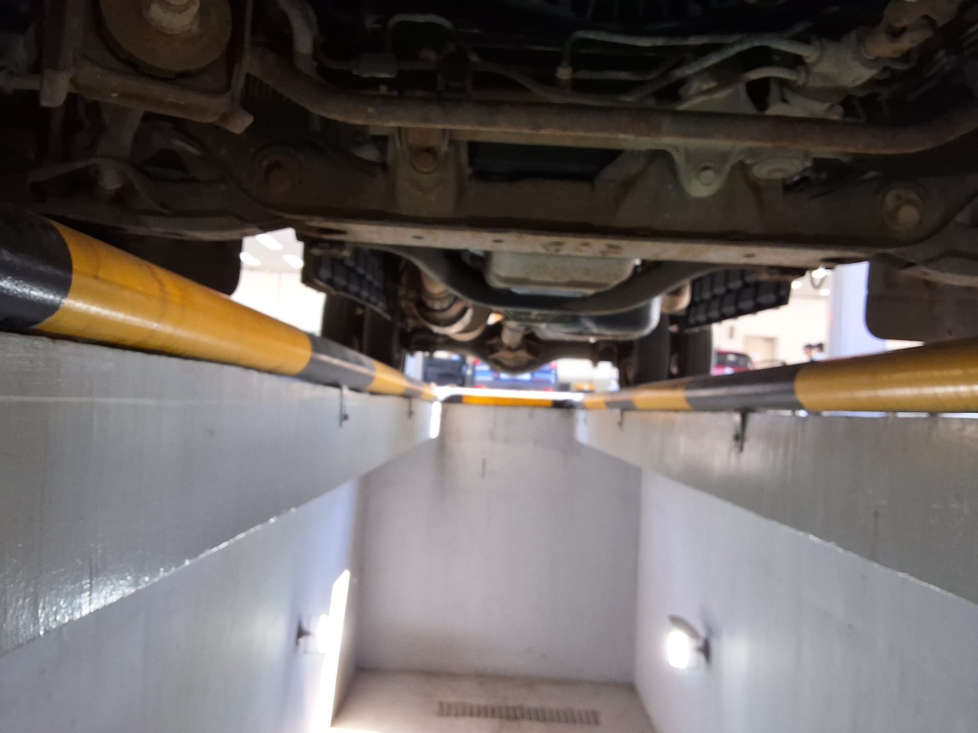 HYUNDAI PORTER II CRDi STANDARD CAB EXTRA LONG WHEELBASE PLUS 2012 - zdjęcie 9