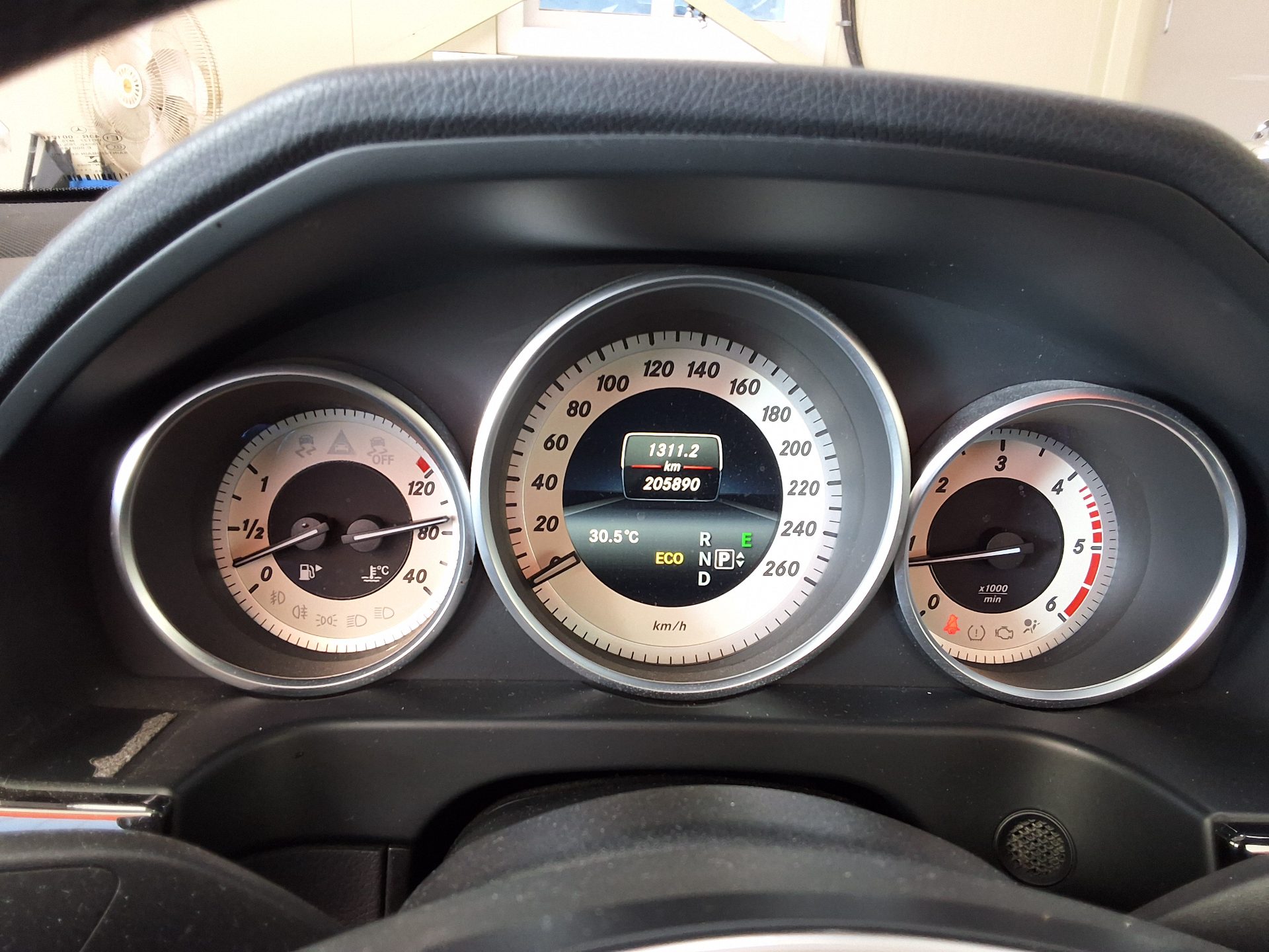 MERCEDES-BENZ E-CLASS (4TH GEN) E250 CDI BLUETEC 4MATIC AVANTGARDE 2016 - zdjęcie 10