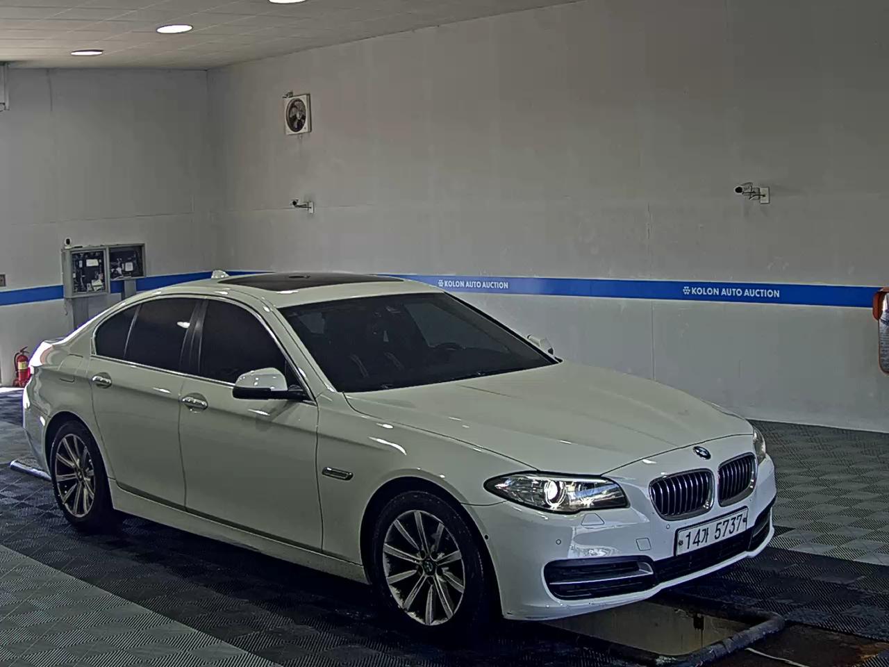 BMW 5 SERIES (6TH GEN) 528i 2014 - zdjęcie 3