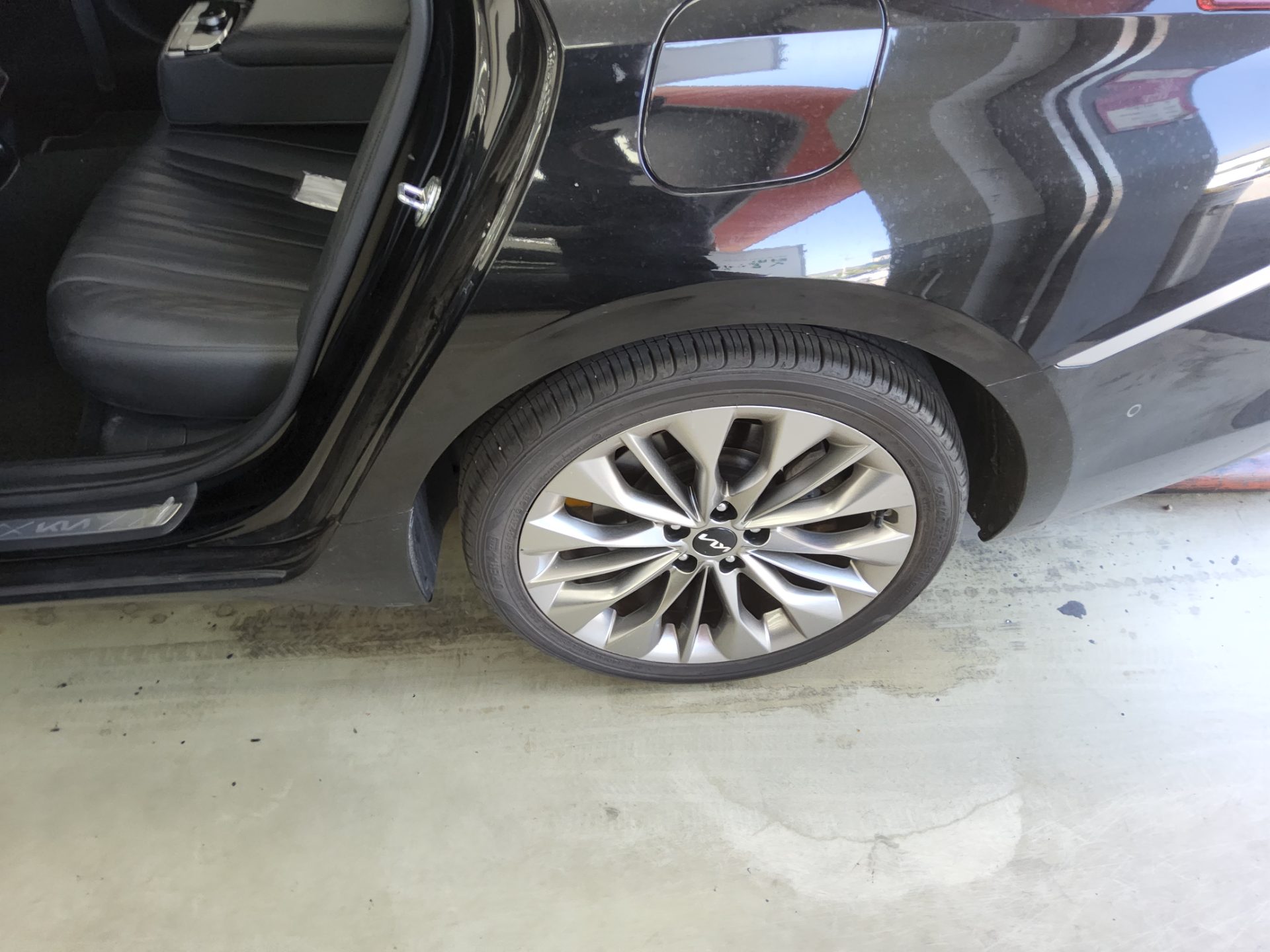 KIA K8 3.5 GDI 4WD PLATINUM 2022 - zdjęcie 24