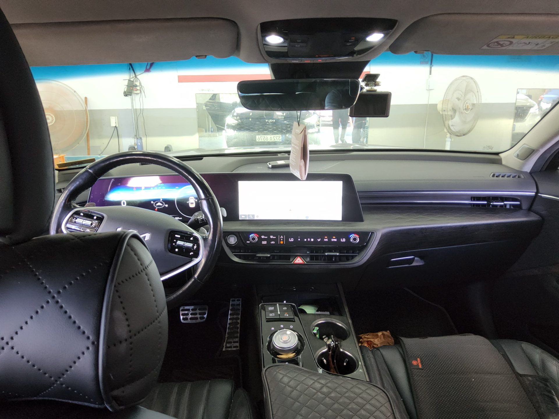 KIA K8 3.5 GDI 4WD PLATINUM 2022 - zdjęcie 11