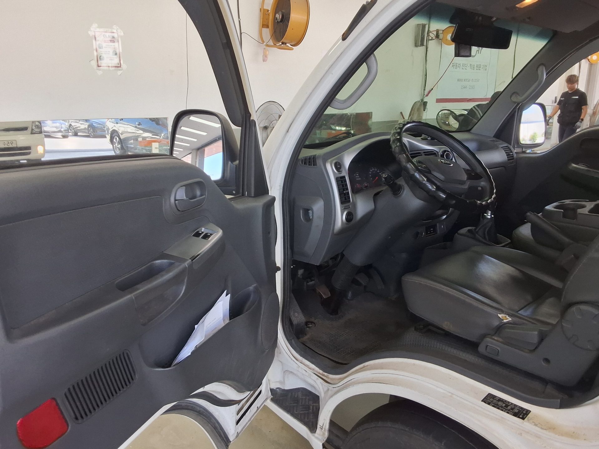KIA BONGO III CARGO FREEZER BOX TRUCK 1 TON KING CAB 2017 - zdjęcie 10