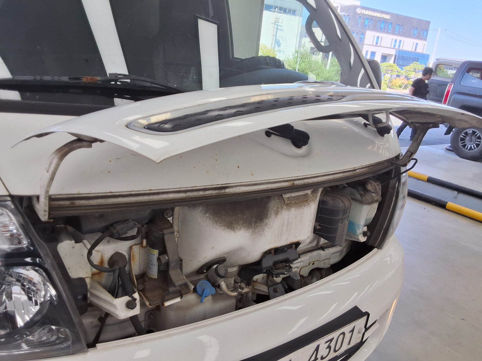 KIA BONGO III CARGO FREEZER BOX TRUCK 1 TON KING CAB 2017 - zdjęcie 17