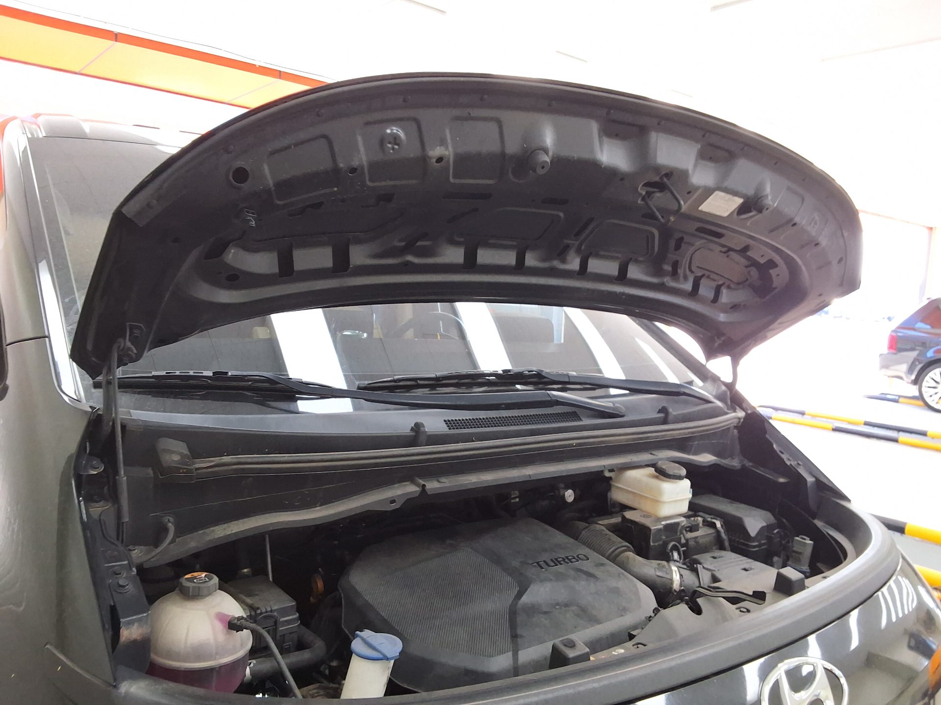 HYUNDAI STARIA 2.2 DIESEL TOURER 9-SEATER 2WD MODERN 2022 - zdjęcie 18