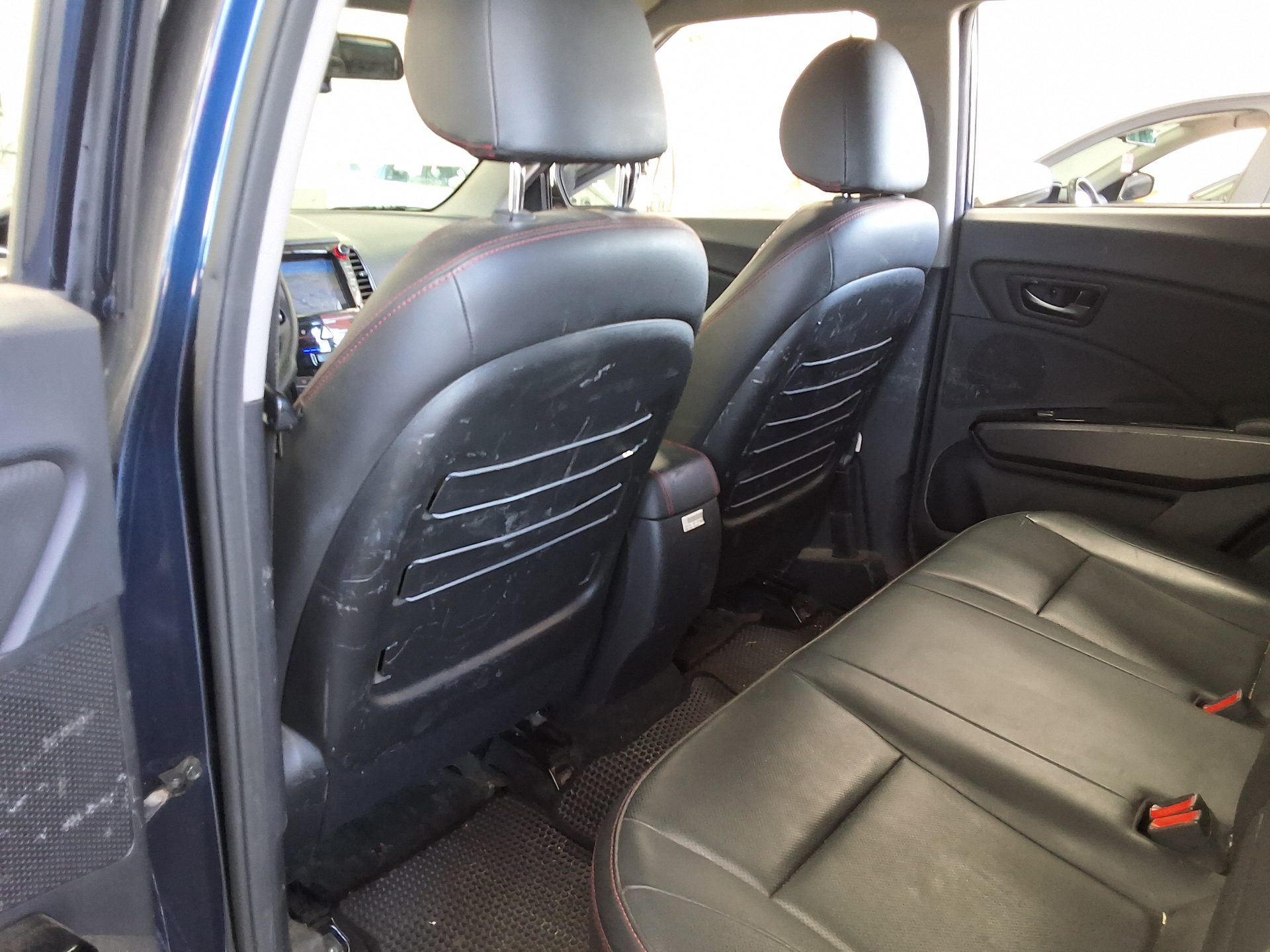 KG MOBILITY (SSANGYONG) TIVOLI AIR DIESEL 2WD AX 2018 - zdjęcie 12