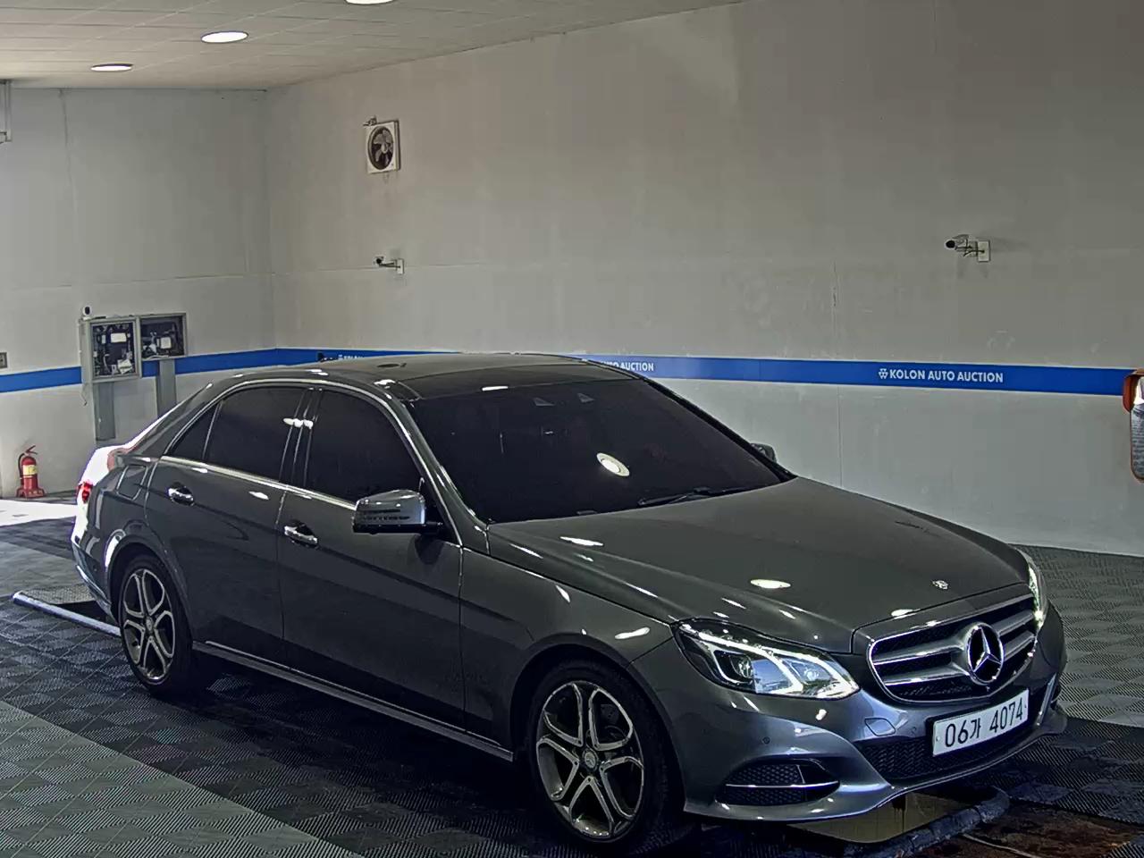 MERCEDES-BENZ E-CLASS (4TH GEN) E250 CDI BLUETEC 4MATIC AVANTGARDE 2016 - zdjęcie 3