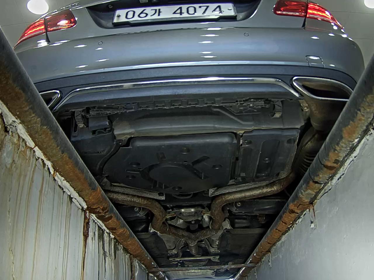 MERCEDES-BENZ E-CLASS (4TH GEN) E250 CDI BLUETEC 4MATIC AVANTGARDE 2016 - zdjęcie 8