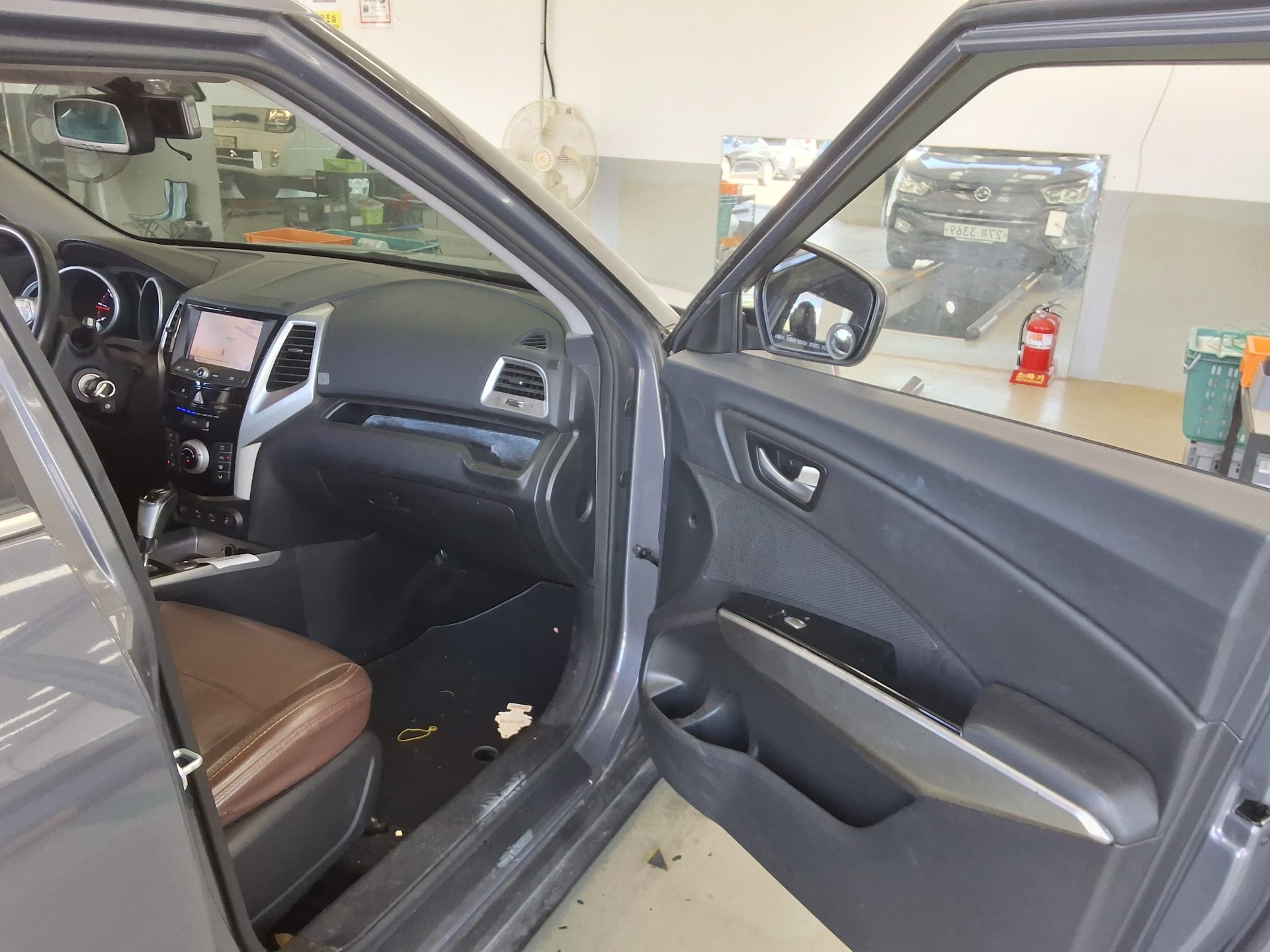 KG MOBILITY (SSANGYONG) TIVOLI ARMOUR 1.6 DIESEL TX 2018 - zdjęcie 14