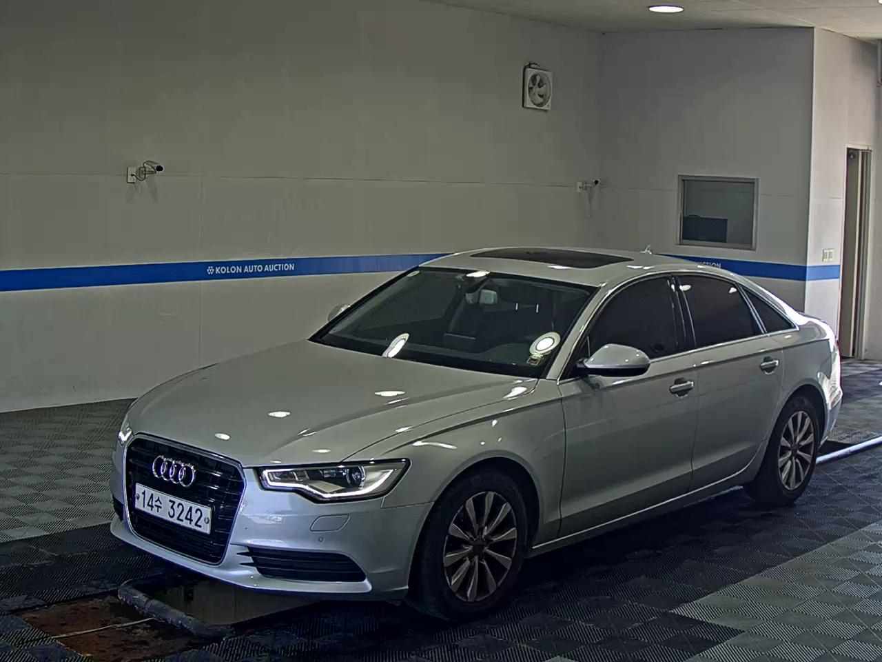 AUDI A6 (4TH GEN) 2.0 TFSI 2012 - zdjęcie 2