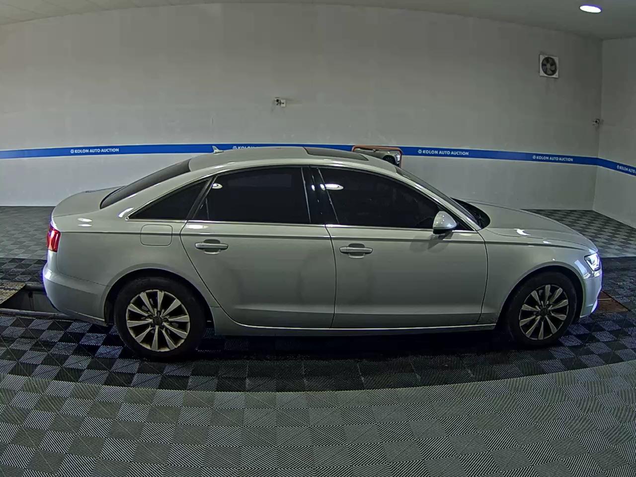AUDI A6 (4TH GEN) 2.0 TFSI 2012 - zdjęcie 4