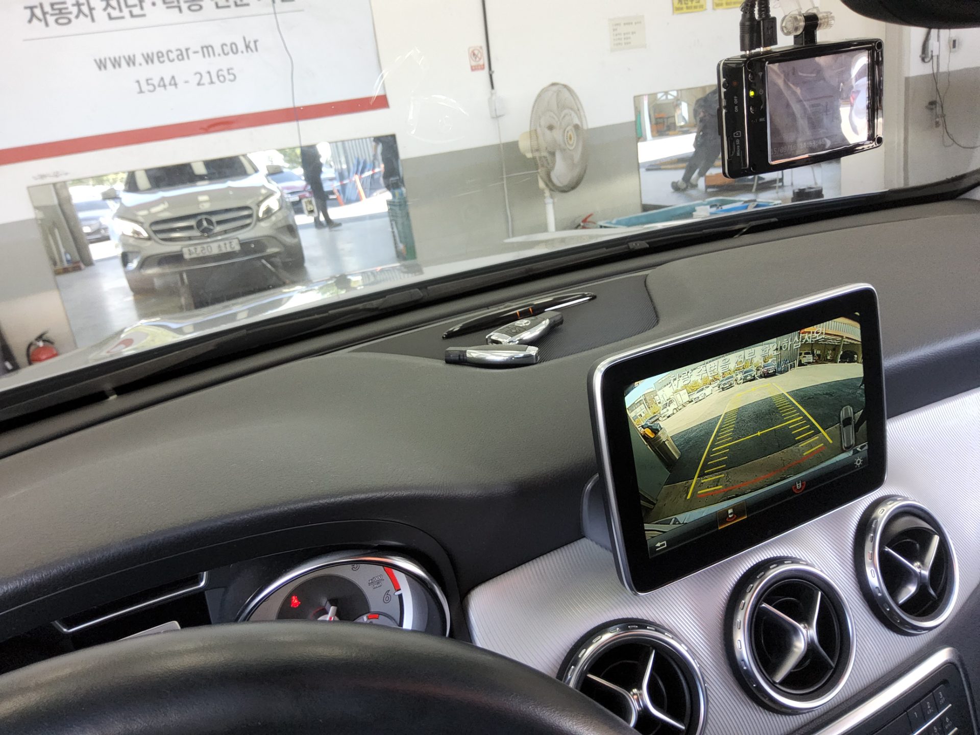 MERCEDES-BENZ GLA-CLASS GLA 200 d 2016 - zdjęcie 17