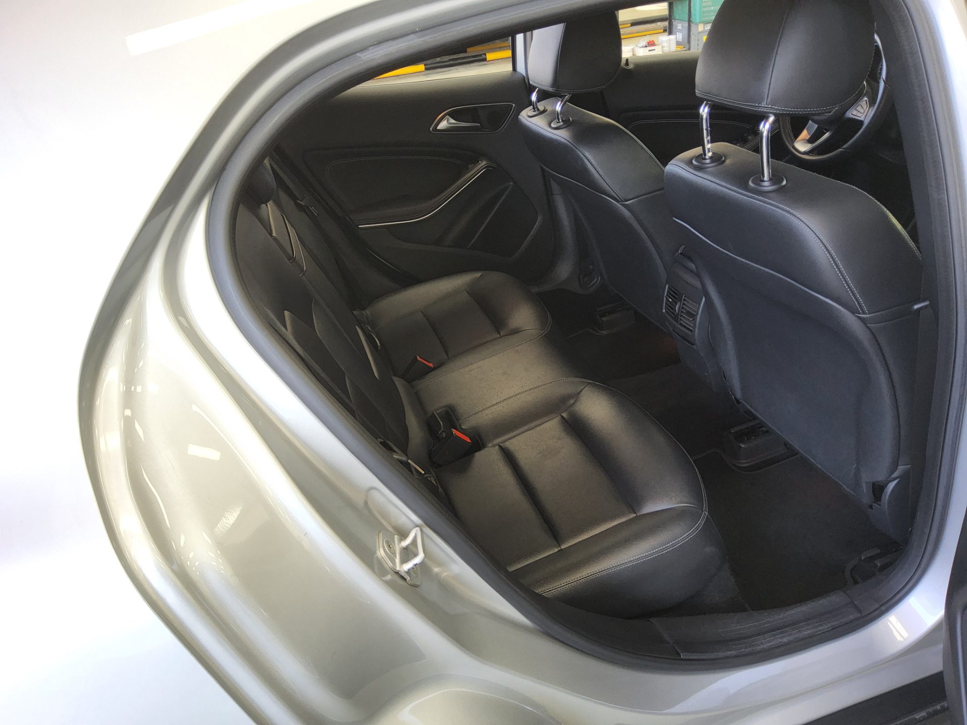 MERCEDES-BENZ GLA-CLASS GLA 200 d 2016 - zdjęcie 13