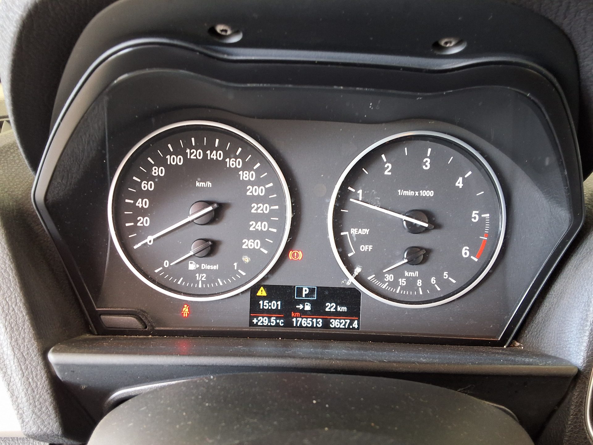 BMW 1 SERIES (2ND GEN) 5-DOOR 118d JOY 2017 - zdjęcie 10