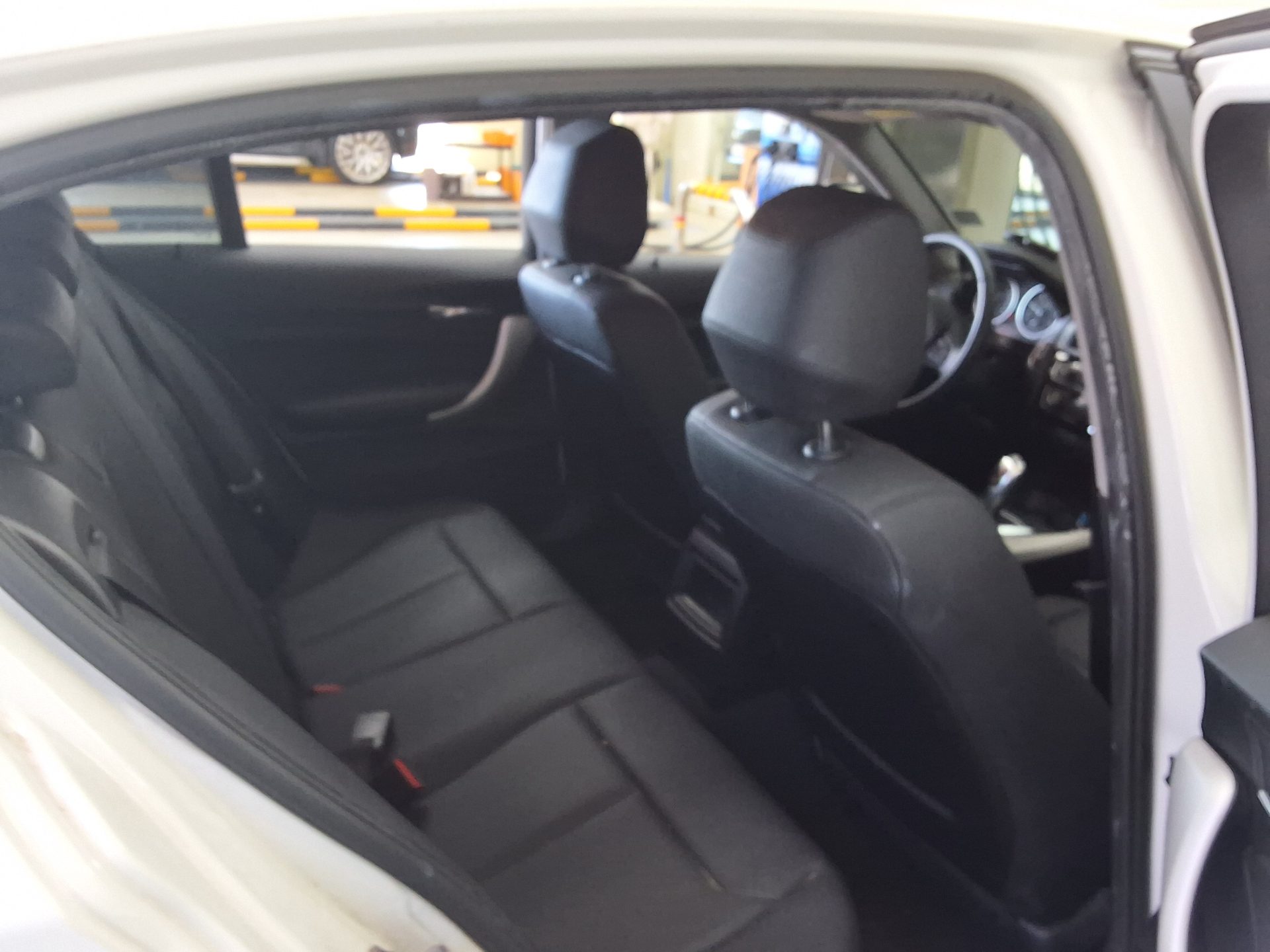 BMW 1 SERIES (2ND GEN) 5-DOOR 118d JOY 2017 - zdjęcie 14