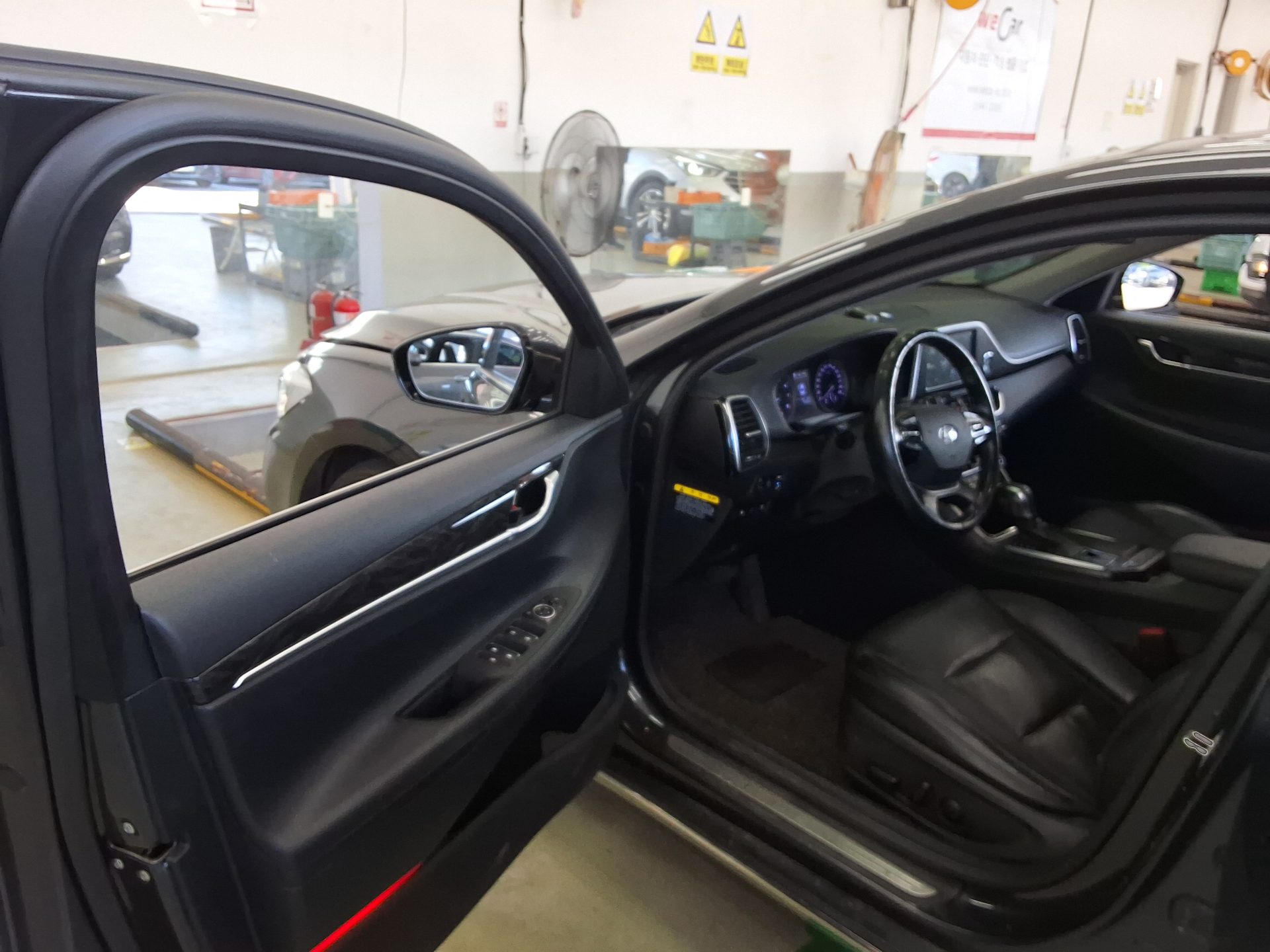 HYUNDAI GRANDEUR IG 2.4 GDi PREMIUM 2019 - zdjęcie 10