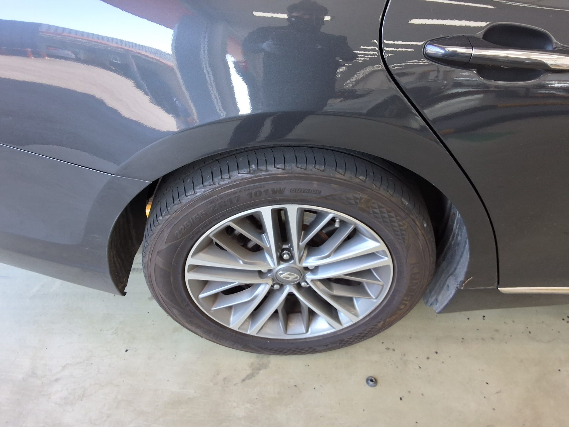 HYUNDAI GRANDEUR IG 2.4 GDi PREMIUM 2019 - zdjęcie 26