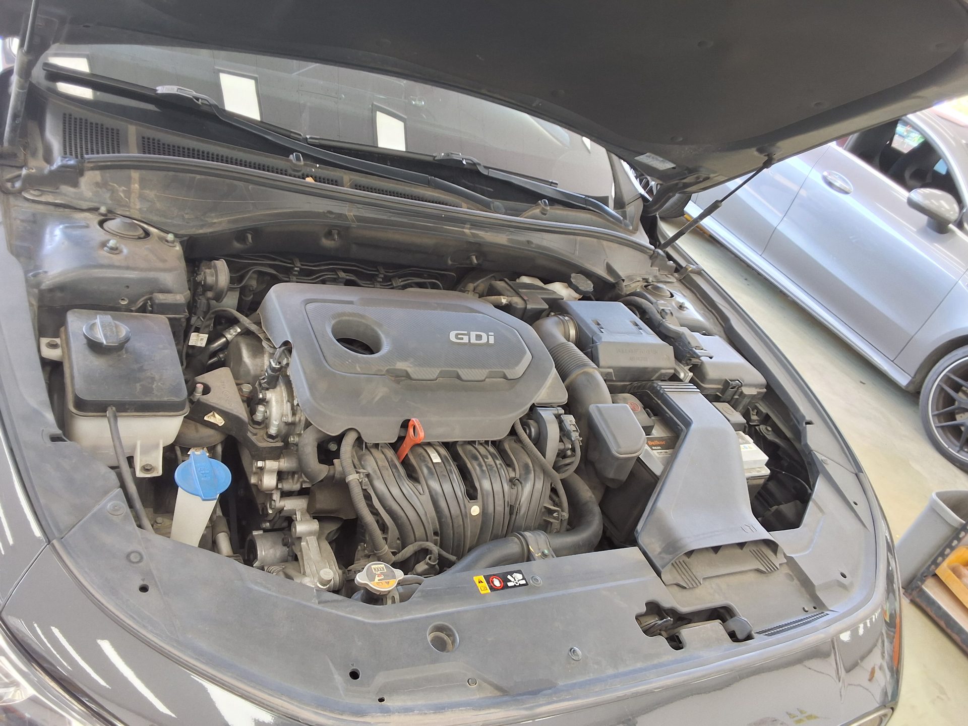 HYUNDAI GRANDEUR IG 2.4 GDi PREMIUM 2019 - zdjęcie 21