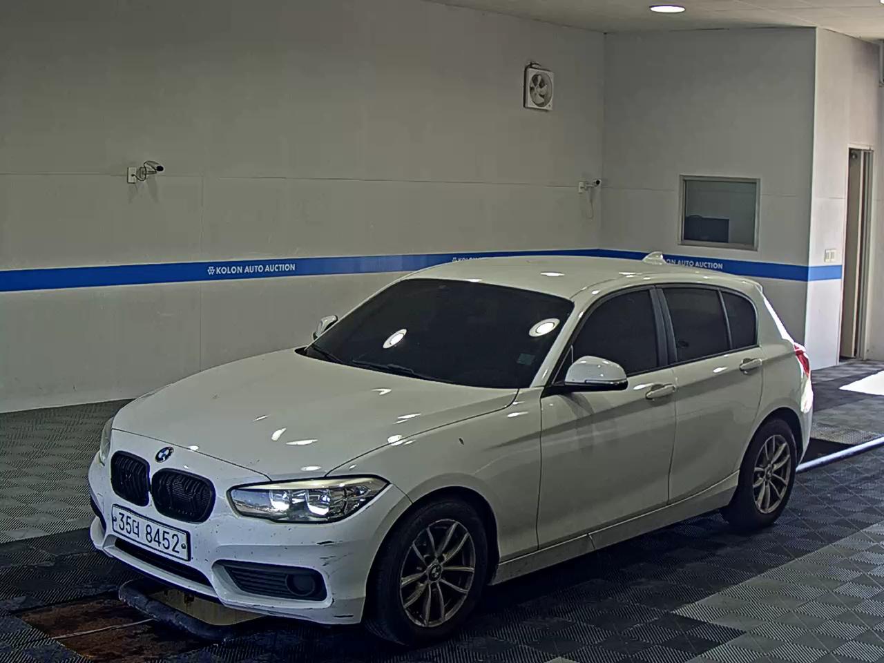 BMW 1 SERIES (2ND GEN) 5-DOOR 118d JOY 2017 - zdjęcie 2