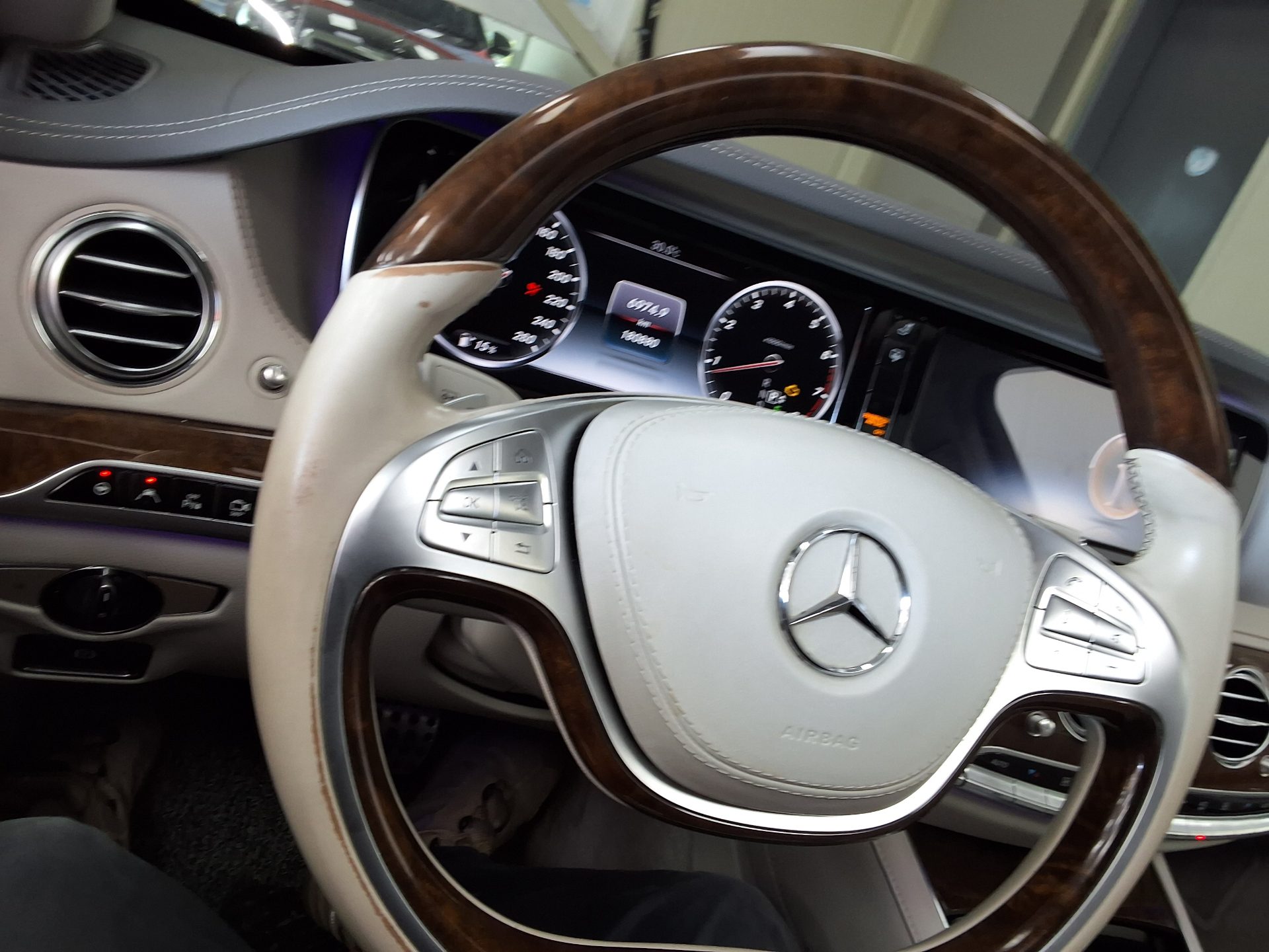 MERCEDES-BENZ S-CLASS (6TH GEN) S550L 4MATIC 2015 - zdjęcie 23