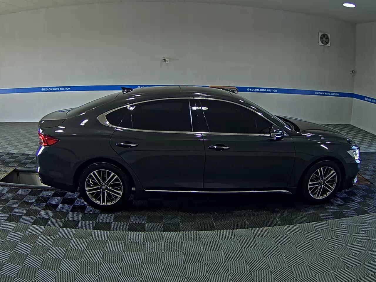 HYUNDAI GRANDEUR IG 2.4 GDi PREMIUM 2019 - zdjęcie 4