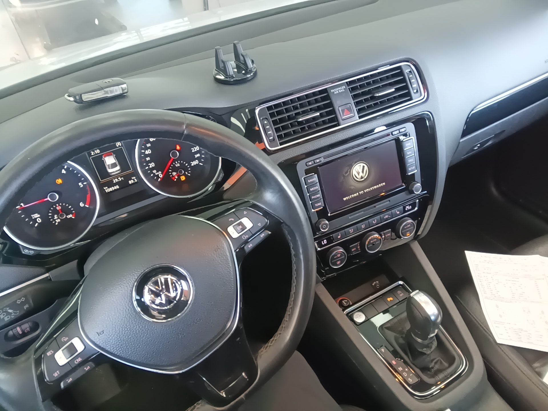 VOLKSWAGEN JETTA (6TH GEN) 2.0 TDI BLUEMOTION PREMIUM 2015 - zdjęcie 11