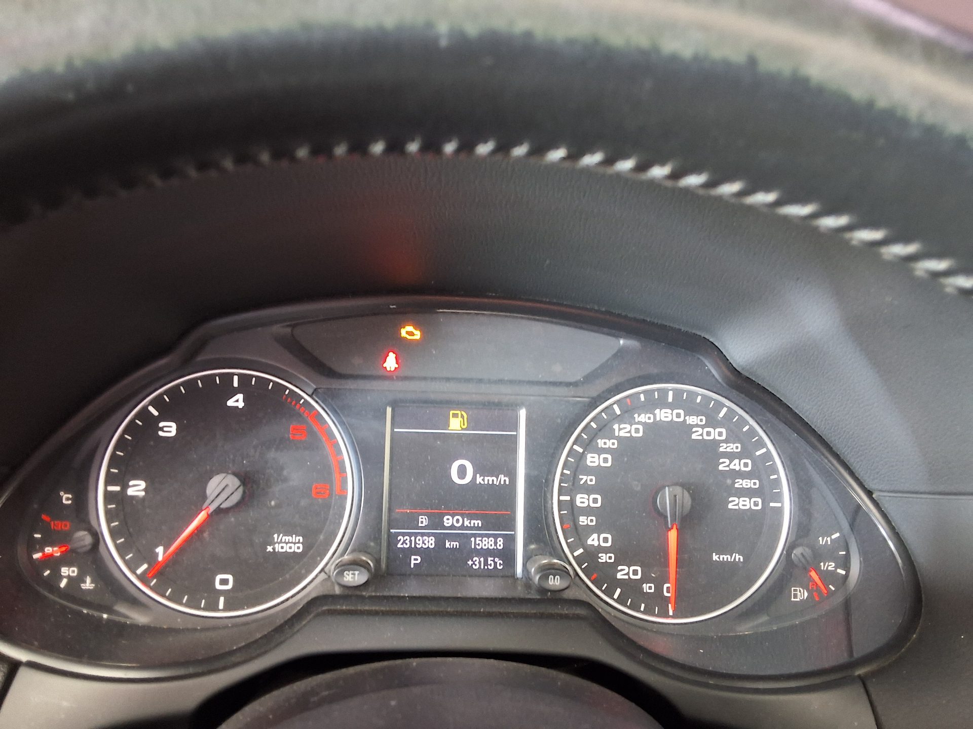 AUDI Q5 2.0 TDI QUATTRO 2011 - zdjęcie 10